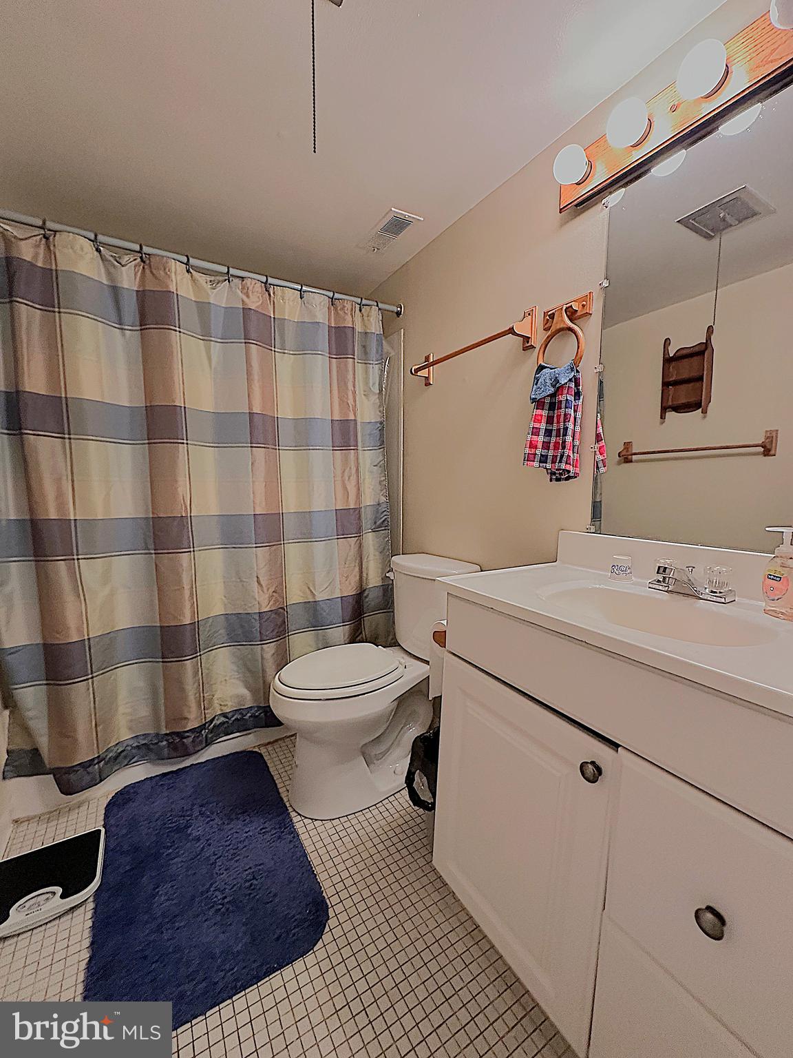 MOORES MILL MANOR - Residential