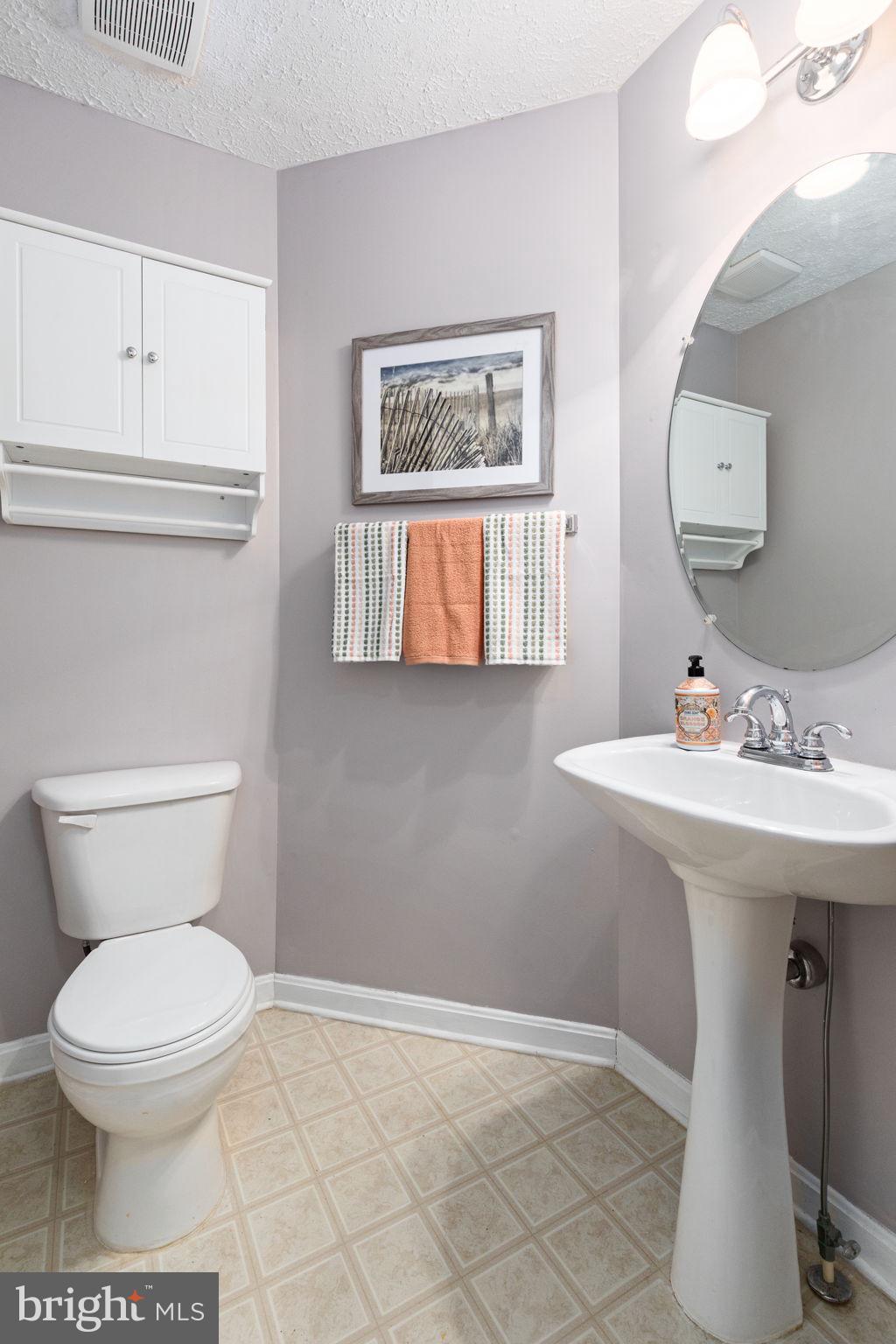 CONSTANT FRIENDSHIP - Residential