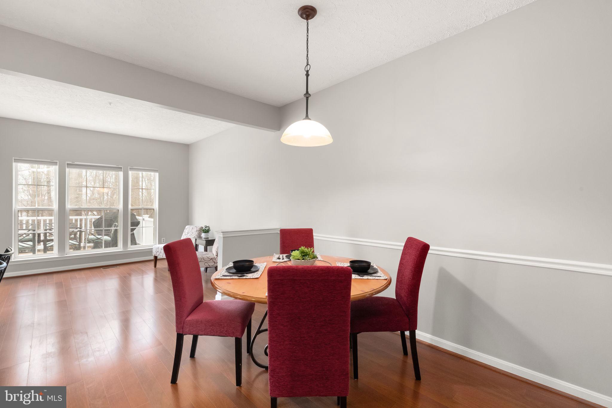 CONSTANT FRIENDSHIP - Residential