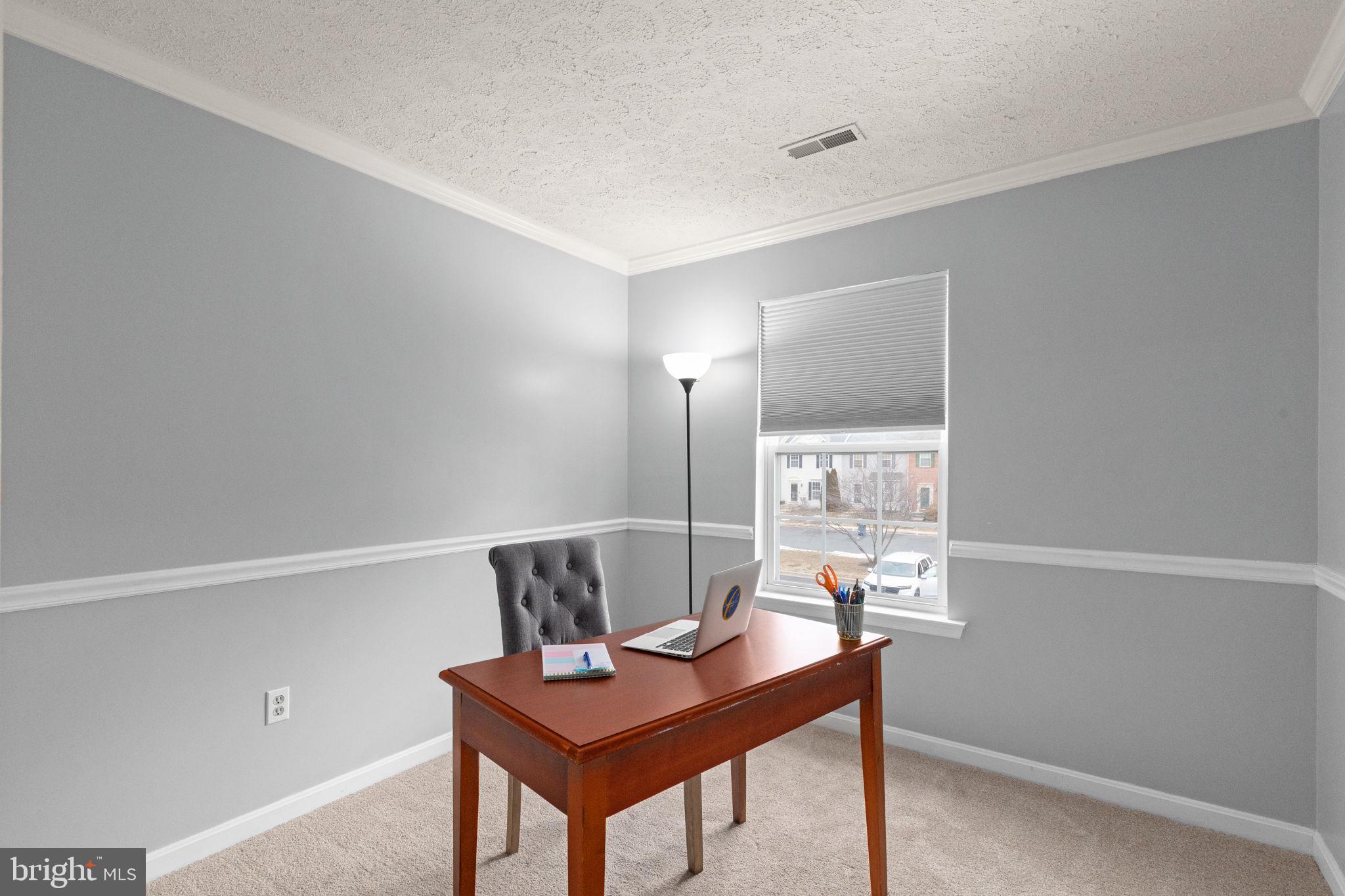 CONSTANT FRIENDSHIP - Residential