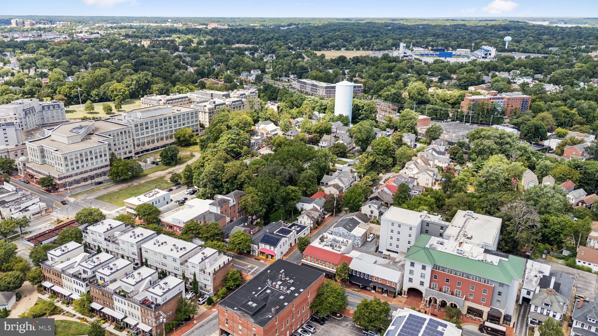 PRESIDENTS HILL - Residential