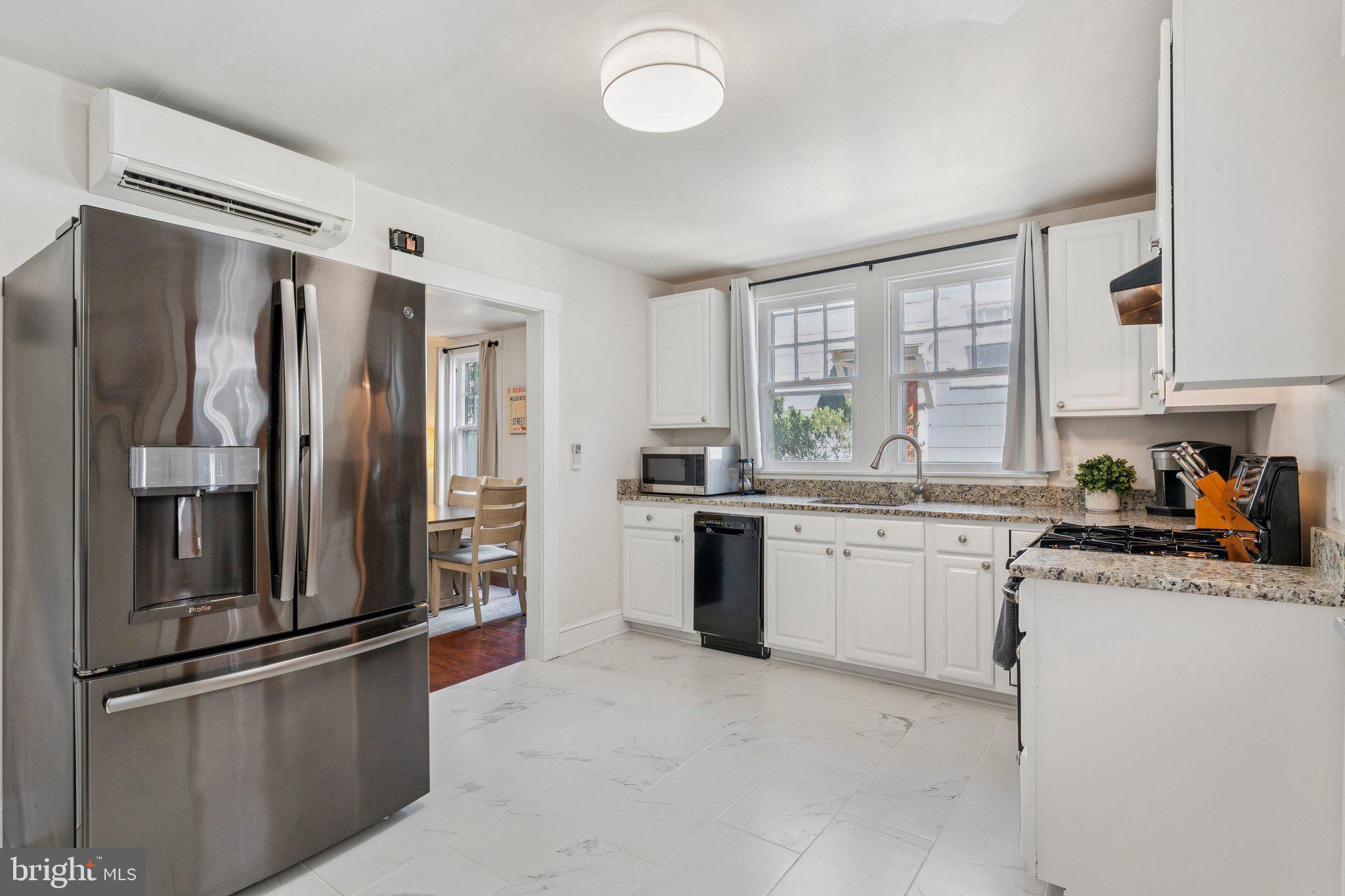 PRESIDENTS HILL - Residential