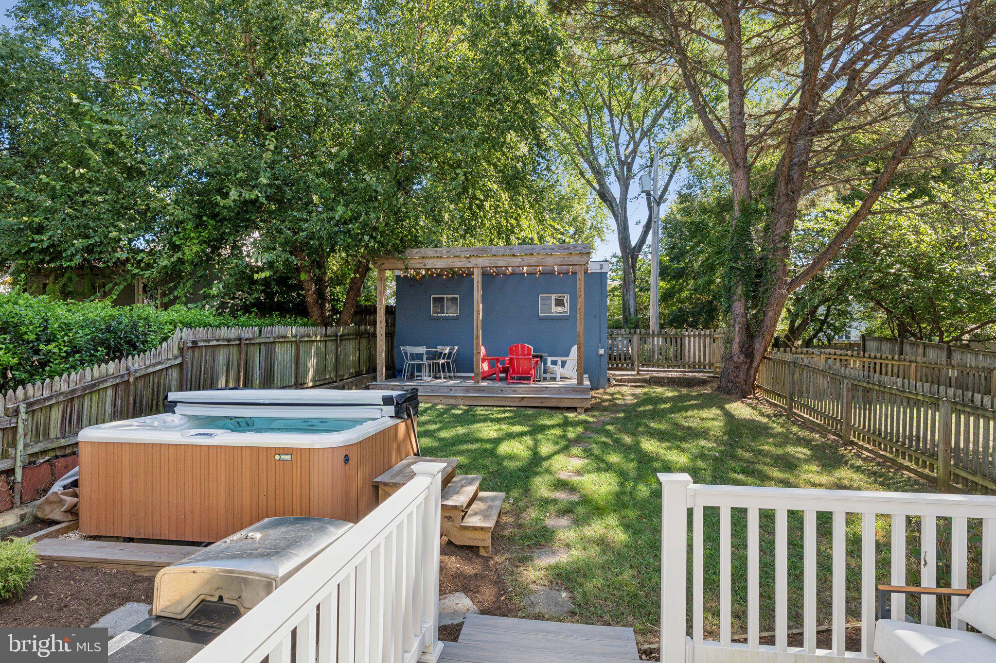 PRESIDENTS HILL - Residential