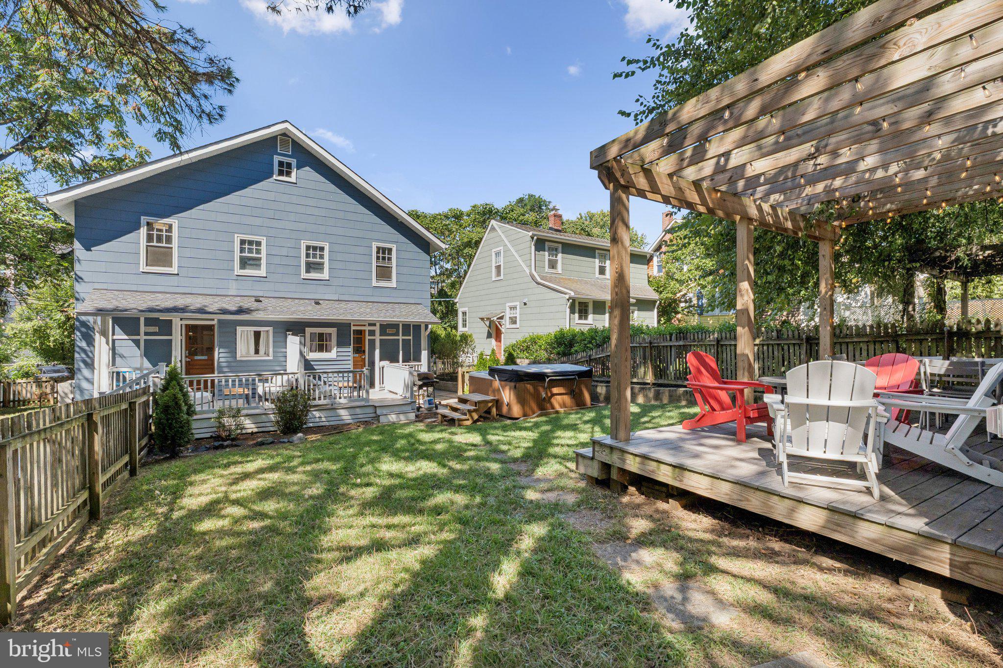 PRESIDENTS HILL - Residential