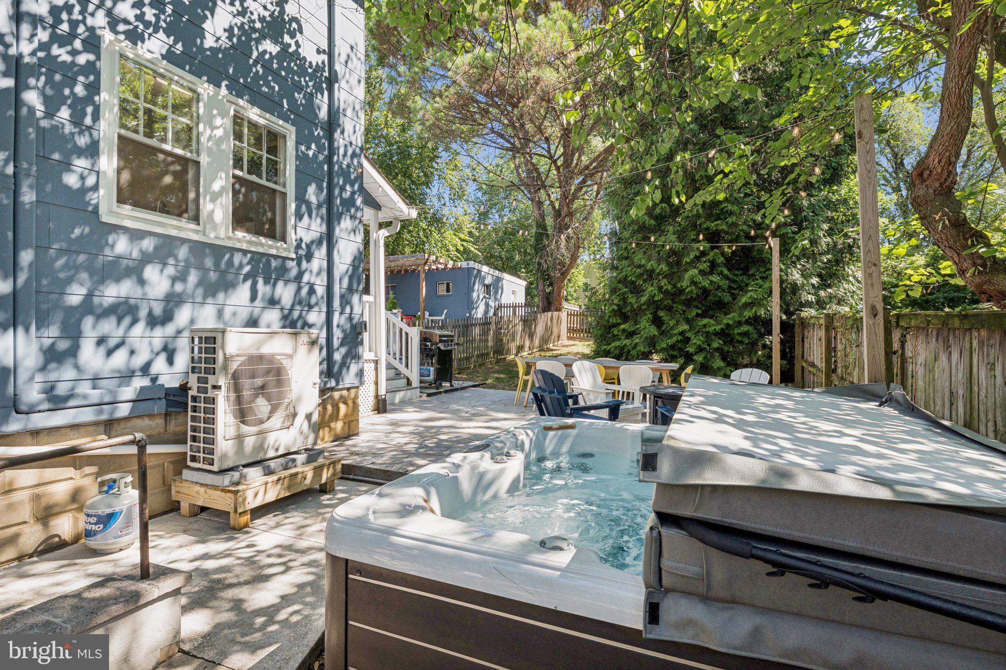 PRESIDENTS HILL - Residential