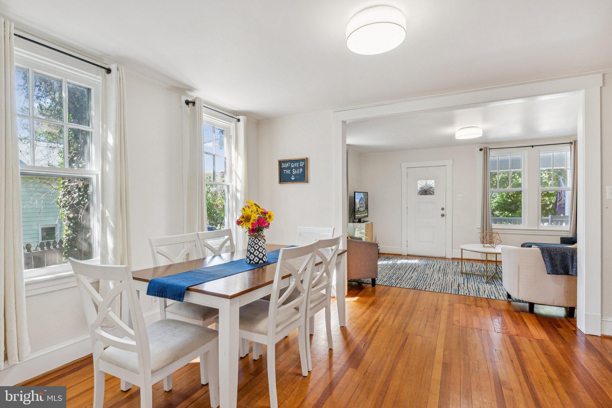 PRESIDENTS HILL - Residential