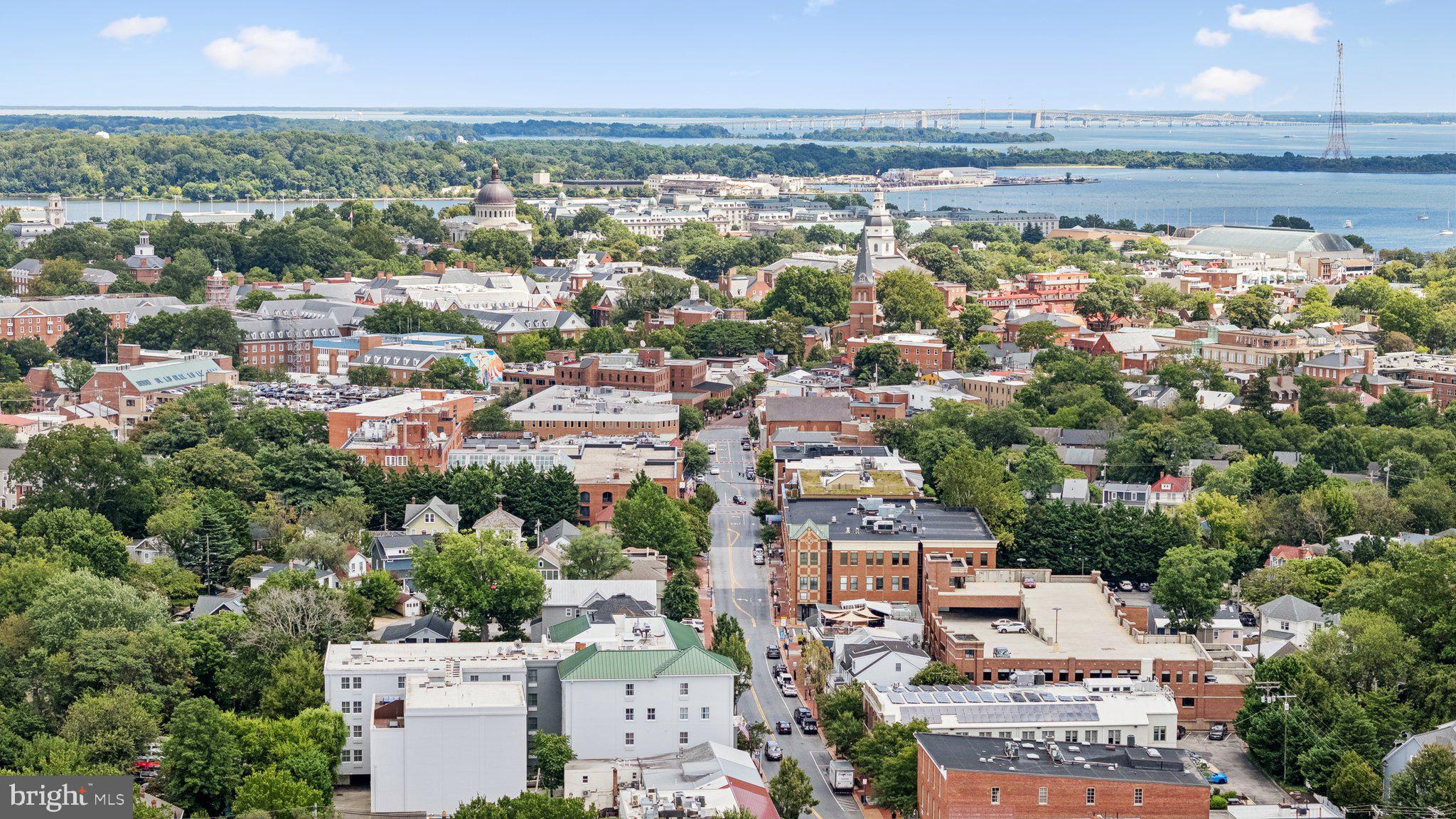 PRESIDENTS HILL - Residential