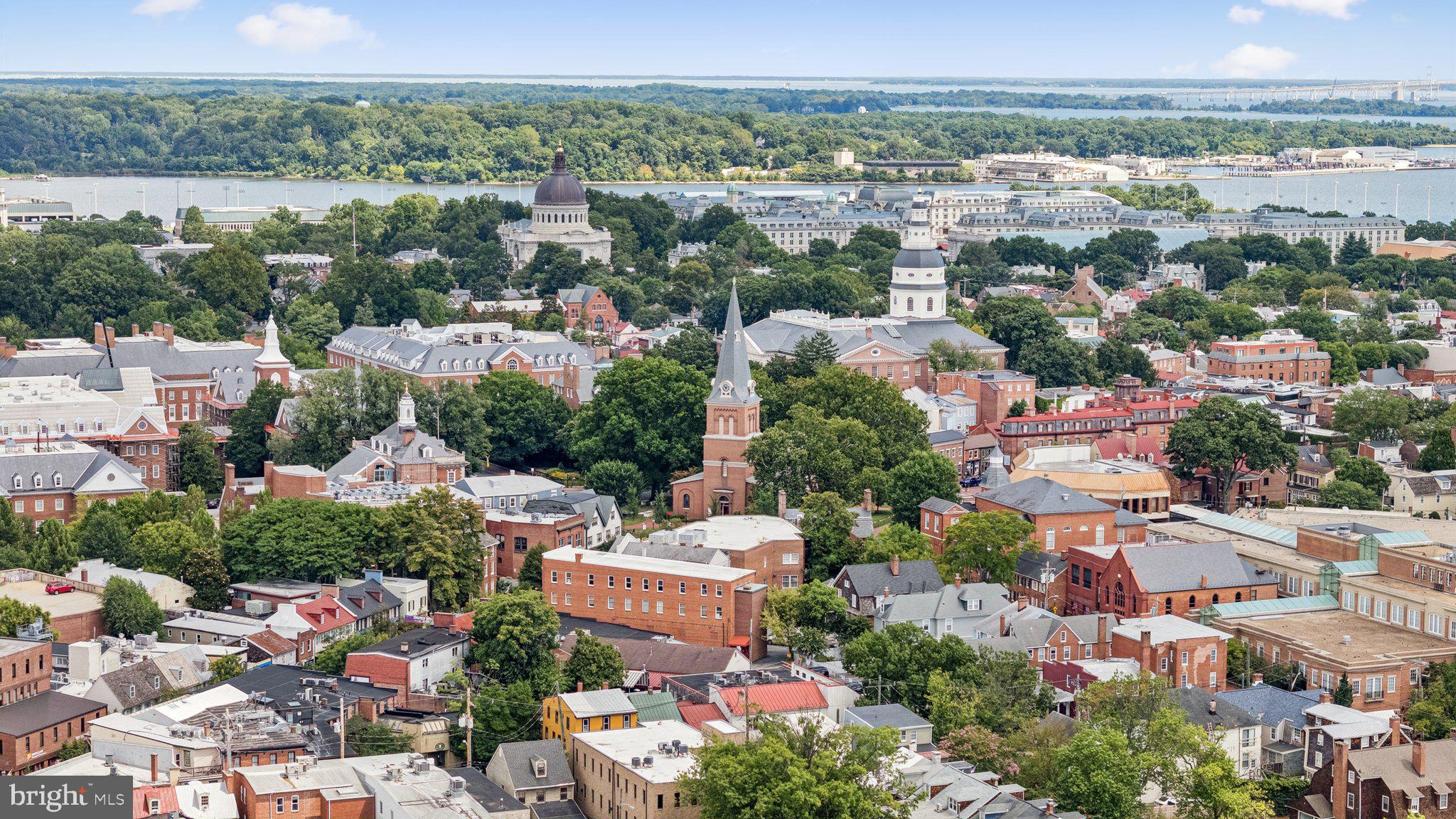PRESIDENTS HILL - Residential