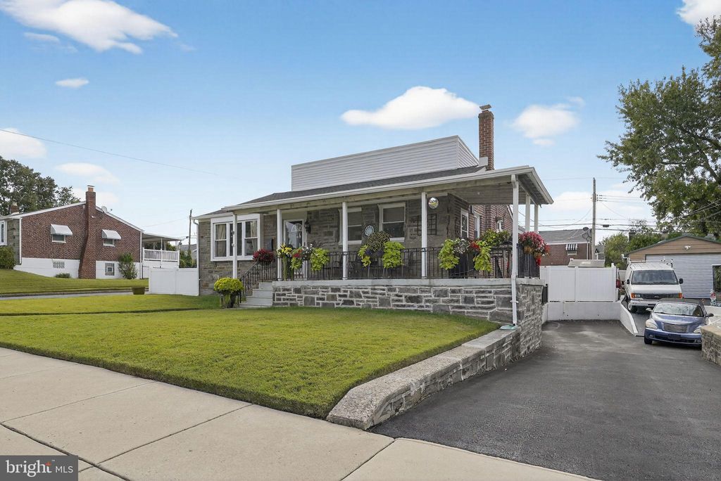 Photo of 7613 Revere Street, PHILADELPHIA, PA 19152 (MLS # PAPH2568202)