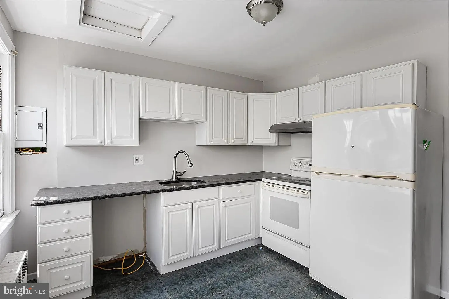 Berlin, New Jersey 08009, United States, 5 Bedrooms Bedrooms, ,2 BathroomsBathrooms,Residential,Active,107462