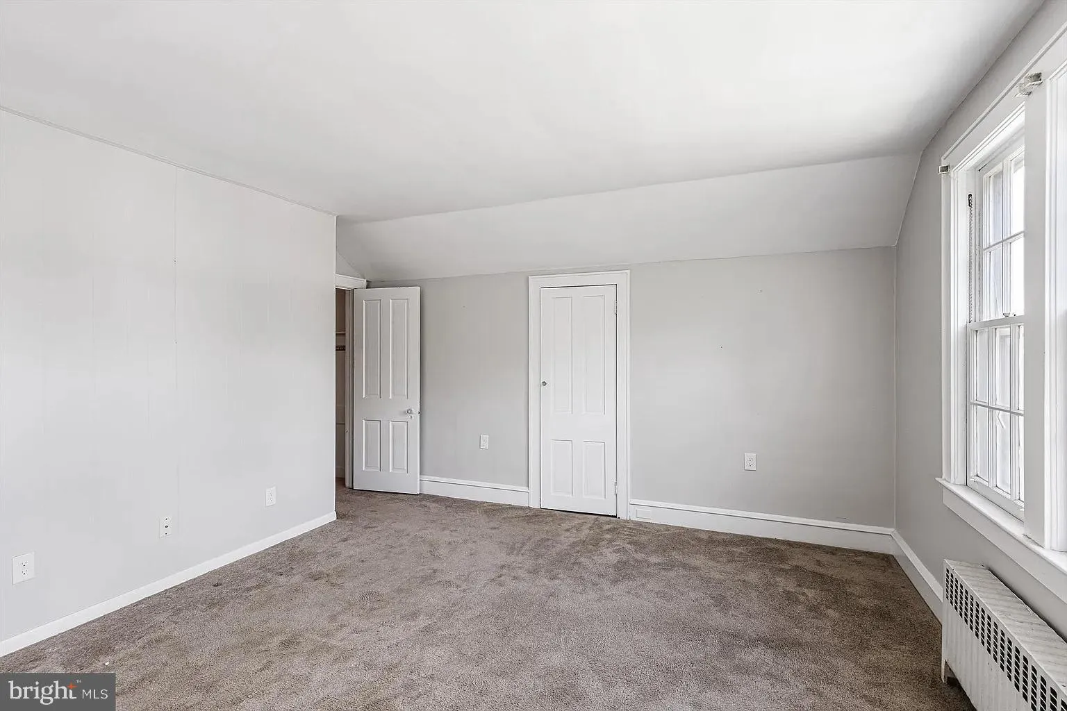 Berlin, New Jersey 08009, United States, 5 Bedrooms Bedrooms, ,2 BathroomsBathrooms,Residential,Active,107462