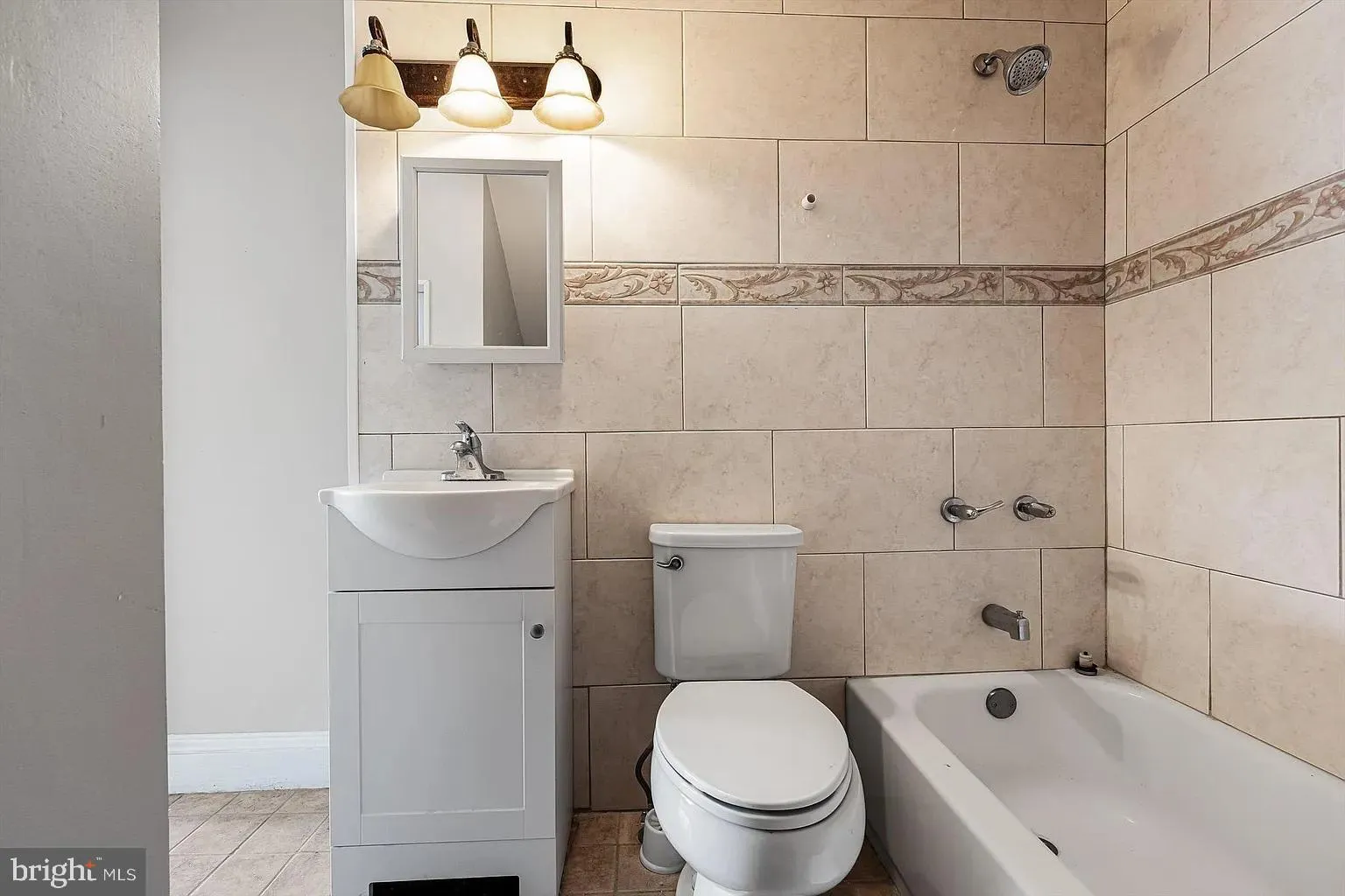 Berlin, New Jersey 08009, United States, 5 Bedrooms Bedrooms, ,2 BathroomsBathrooms,Residential,Active,107462