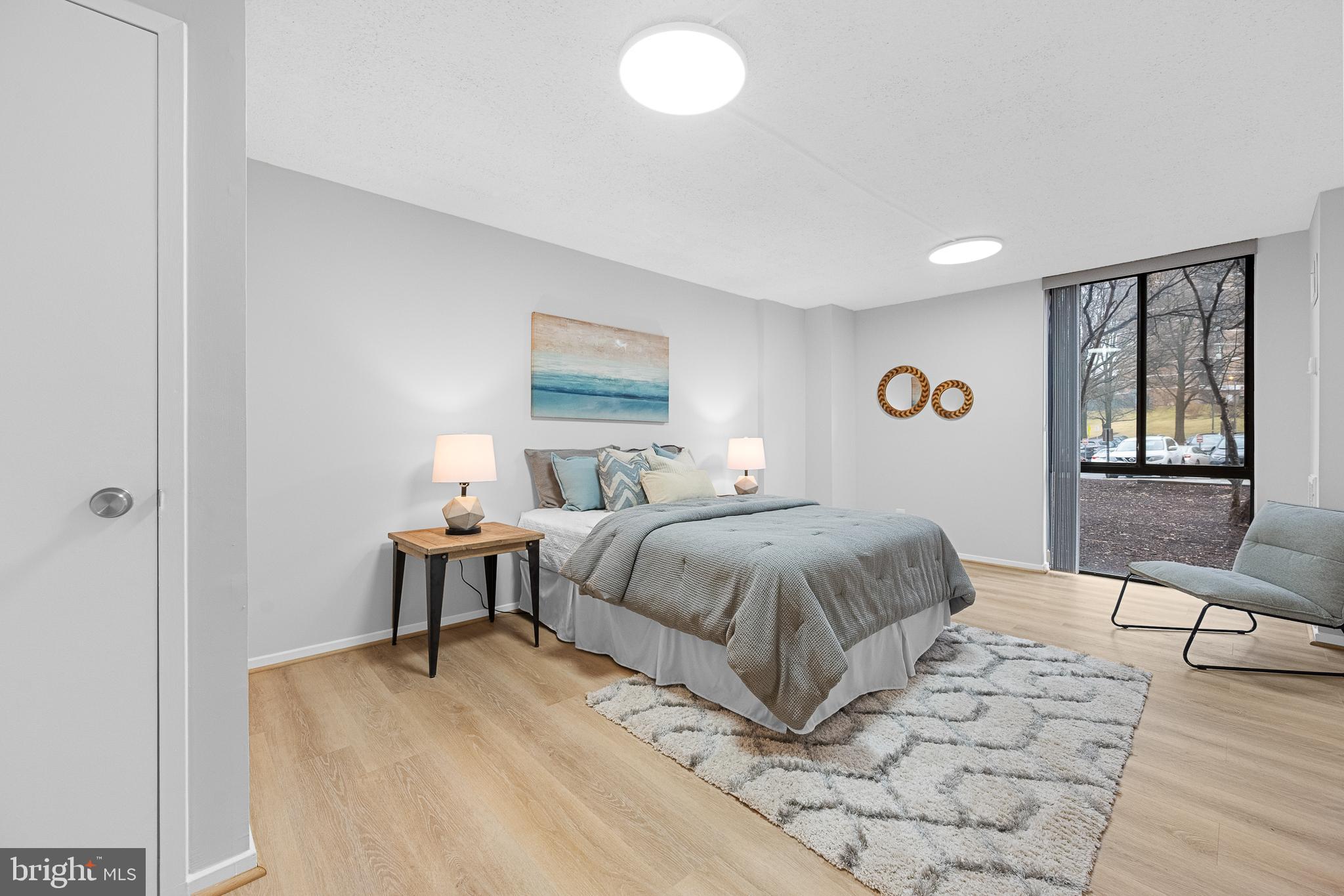 IDYLWOOD TOWERS CONDO - Residential