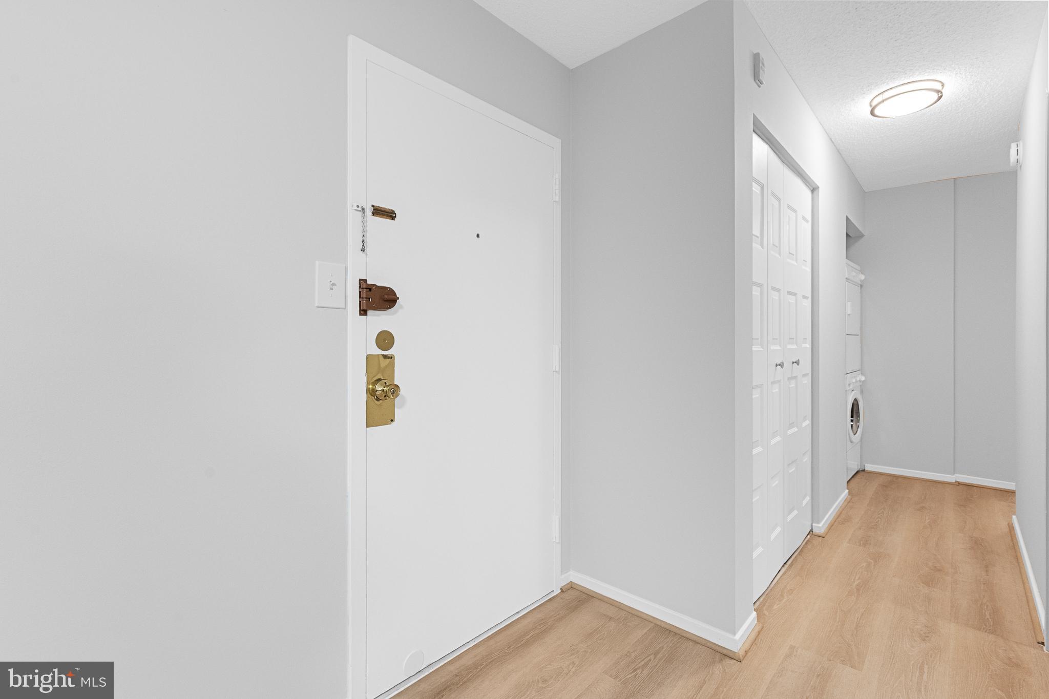 IDYLWOOD TOWERS CONDO - Residential