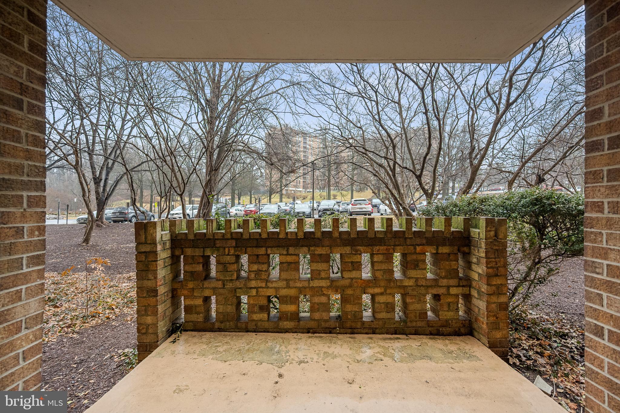 IDYLWOOD TOWERS CONDO - Residential