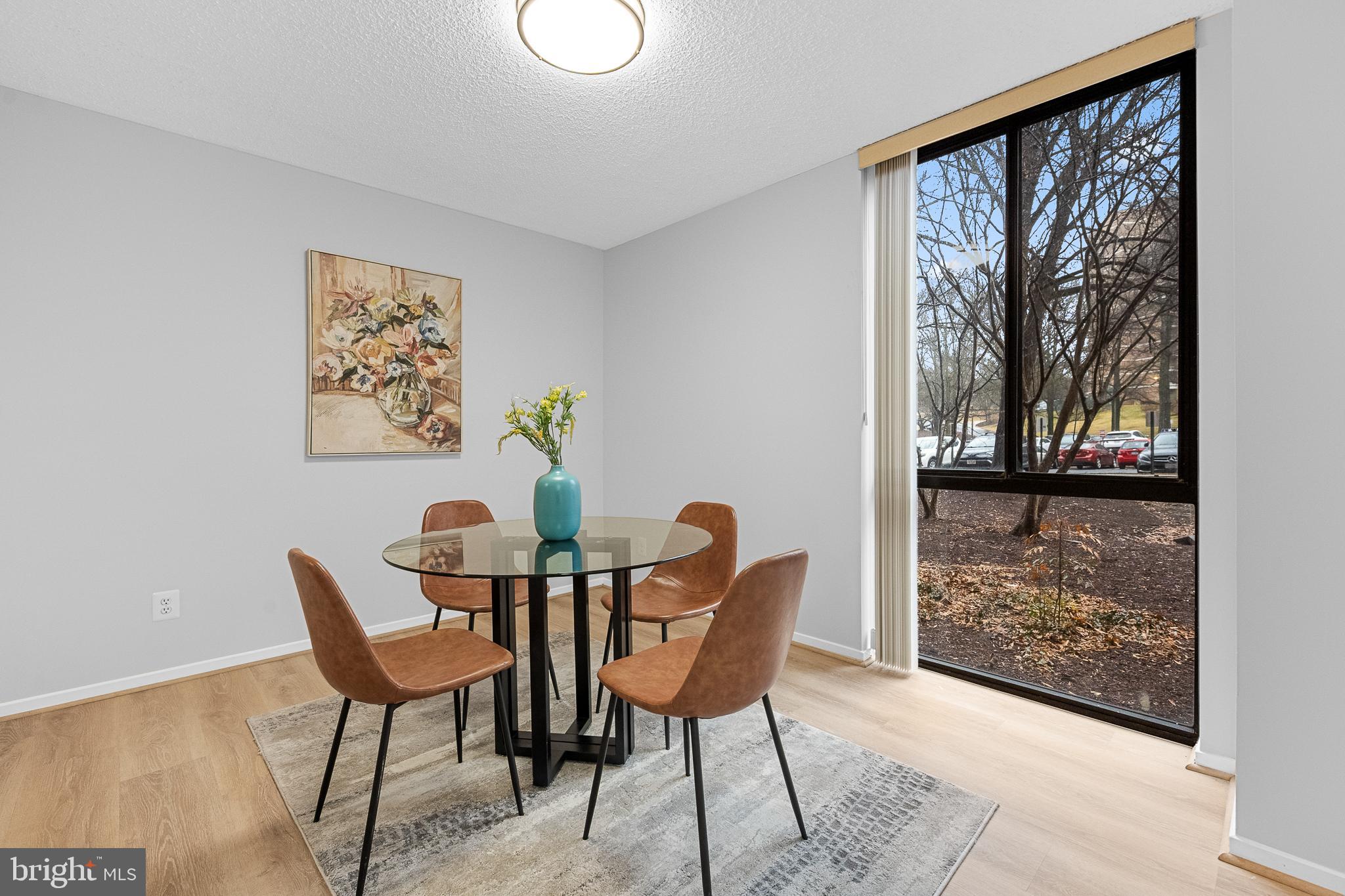 IDYLWOOD TOWERS CONDO - Residential