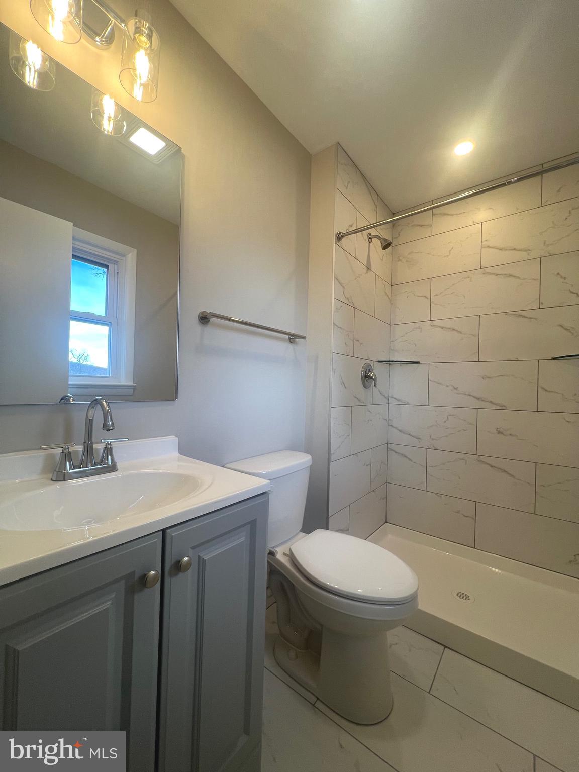 CRESTVIEW ESTATE - Residential