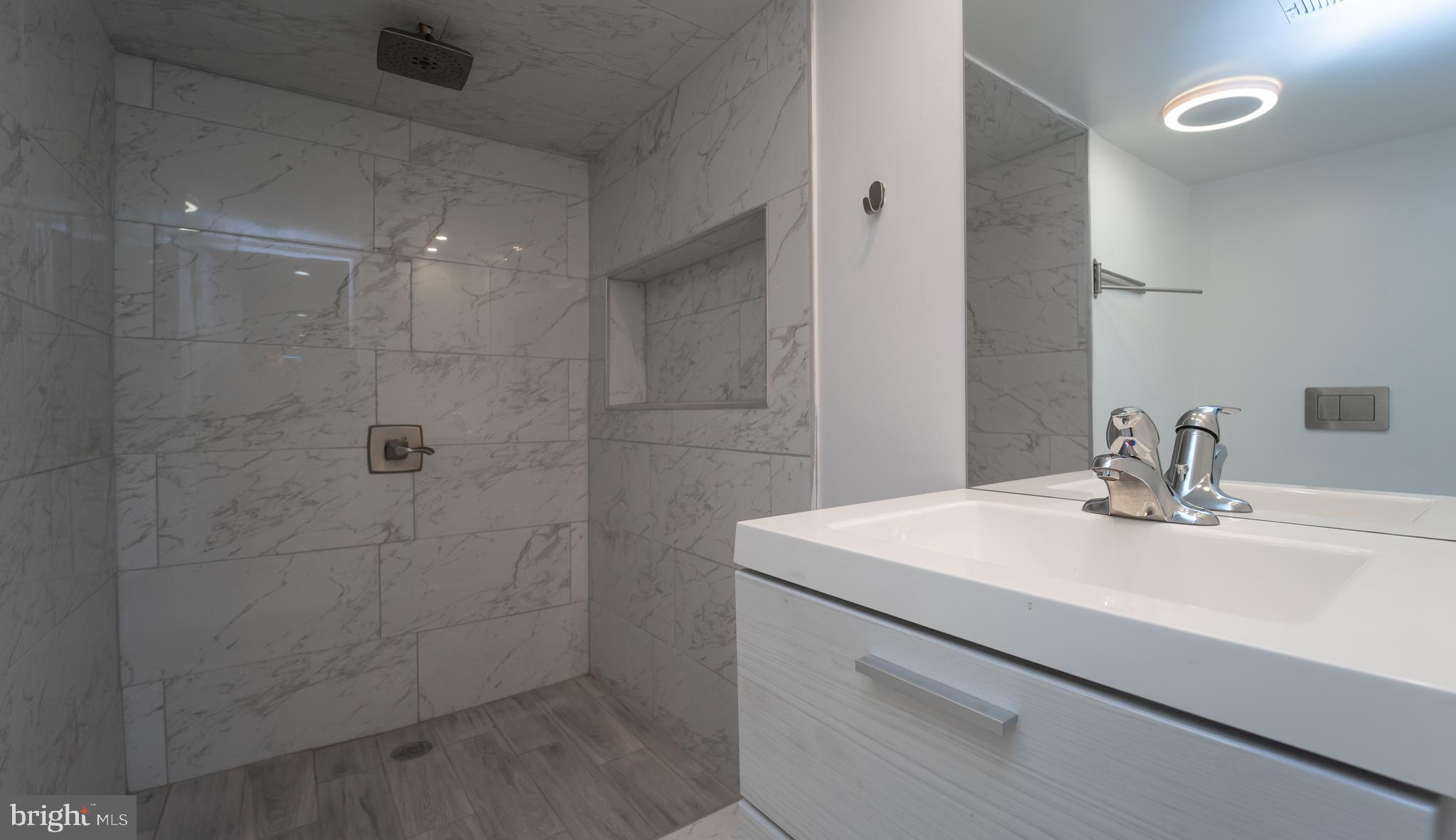 WASHINGTON VILLAGE - Residential Income