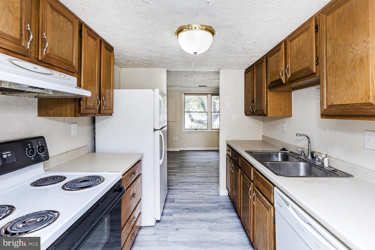 GLADE TOWN - Residential