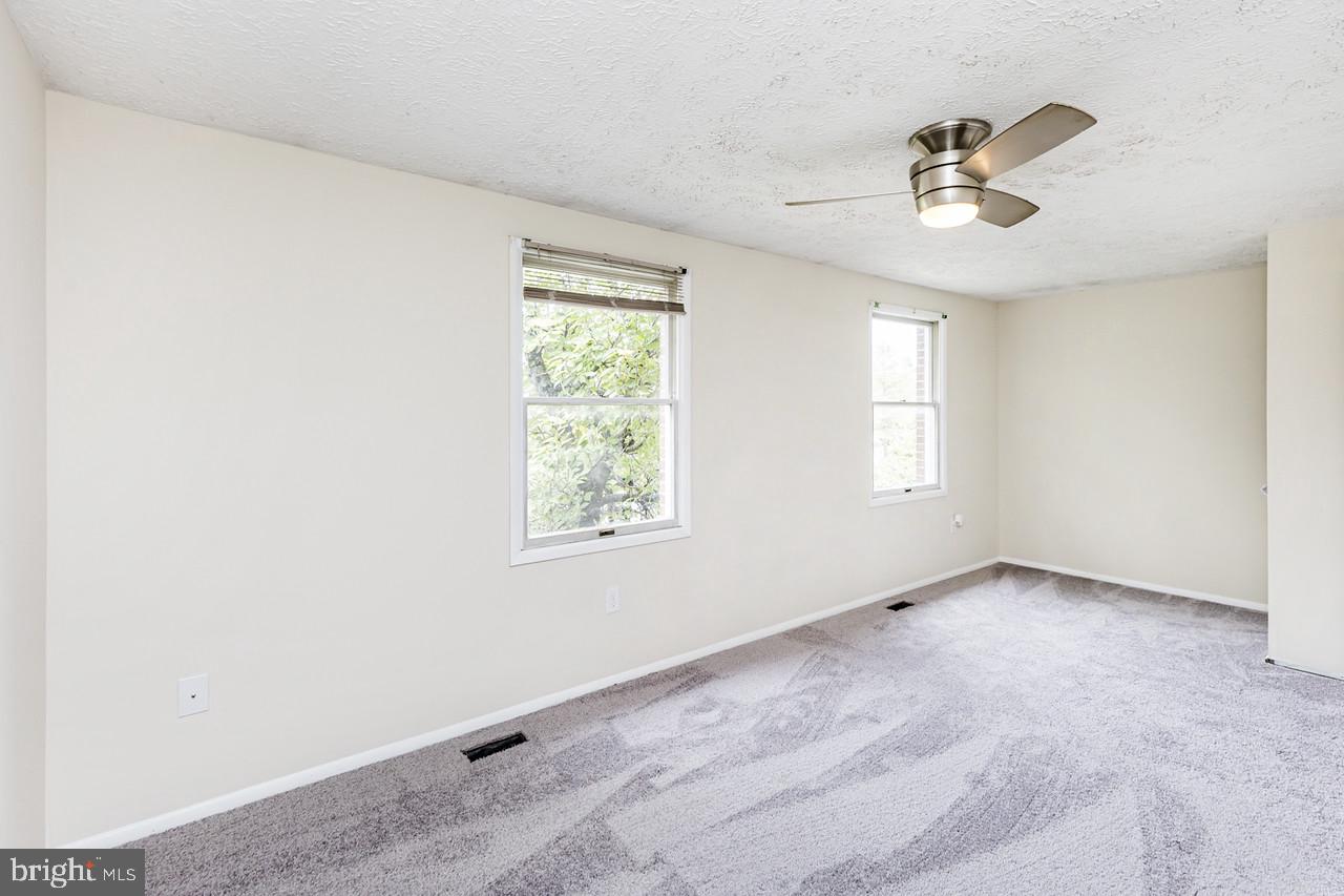 GLADE TOWN - Residential