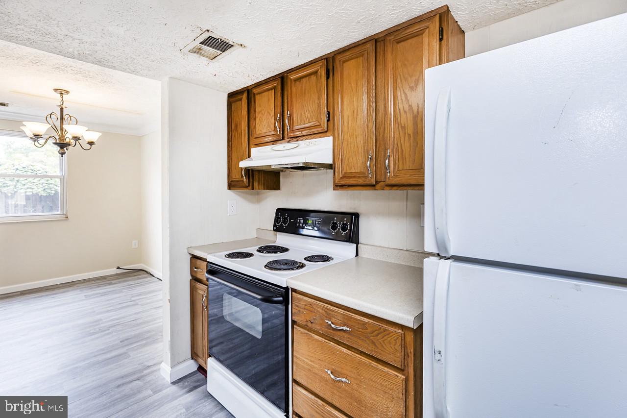 GLADE TOWN - Residential