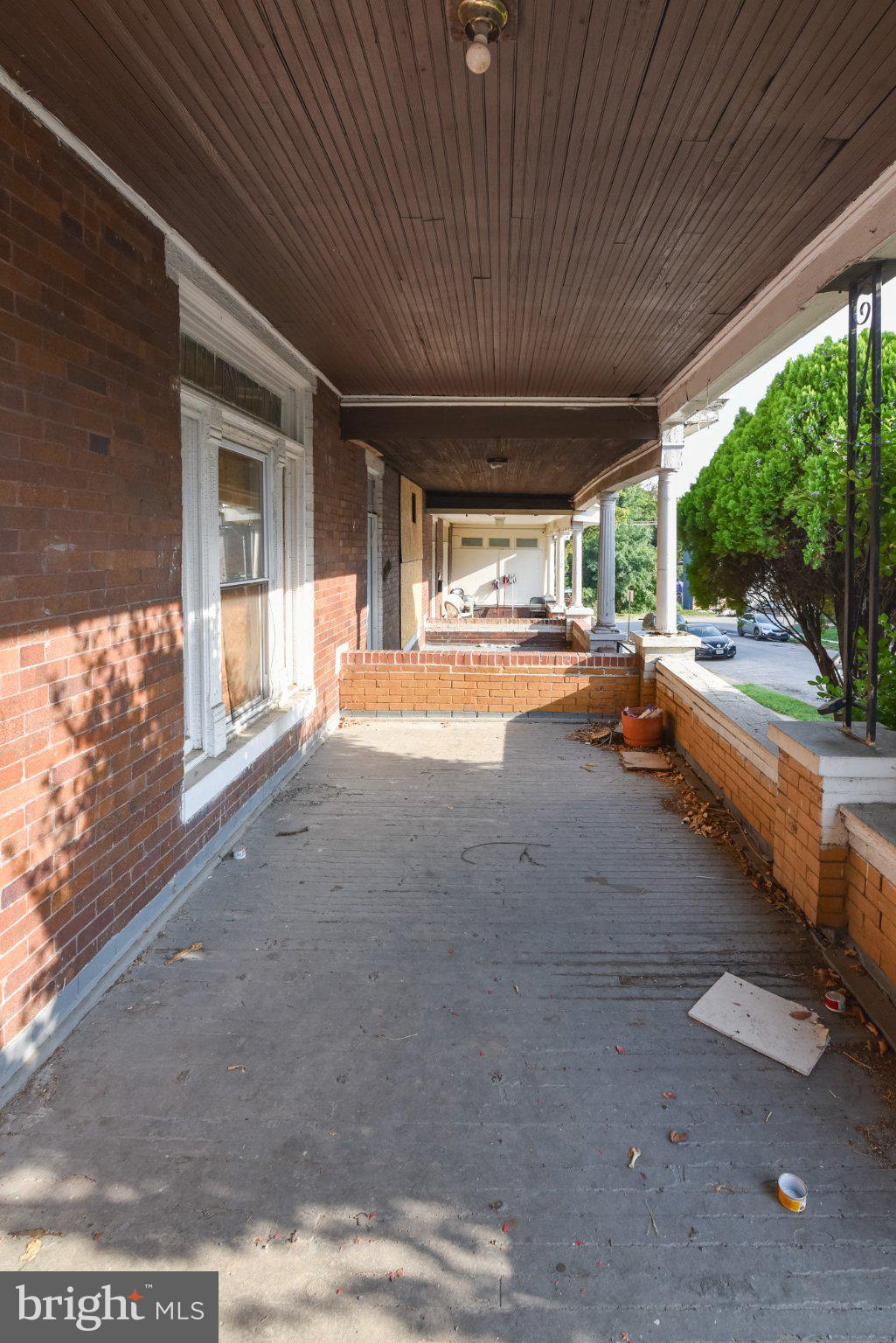 1208 N LONGWOOD STREET