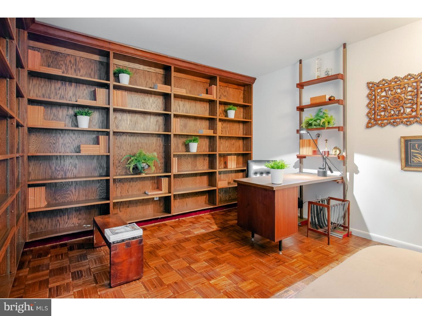 SOCIETY HILL - Residential