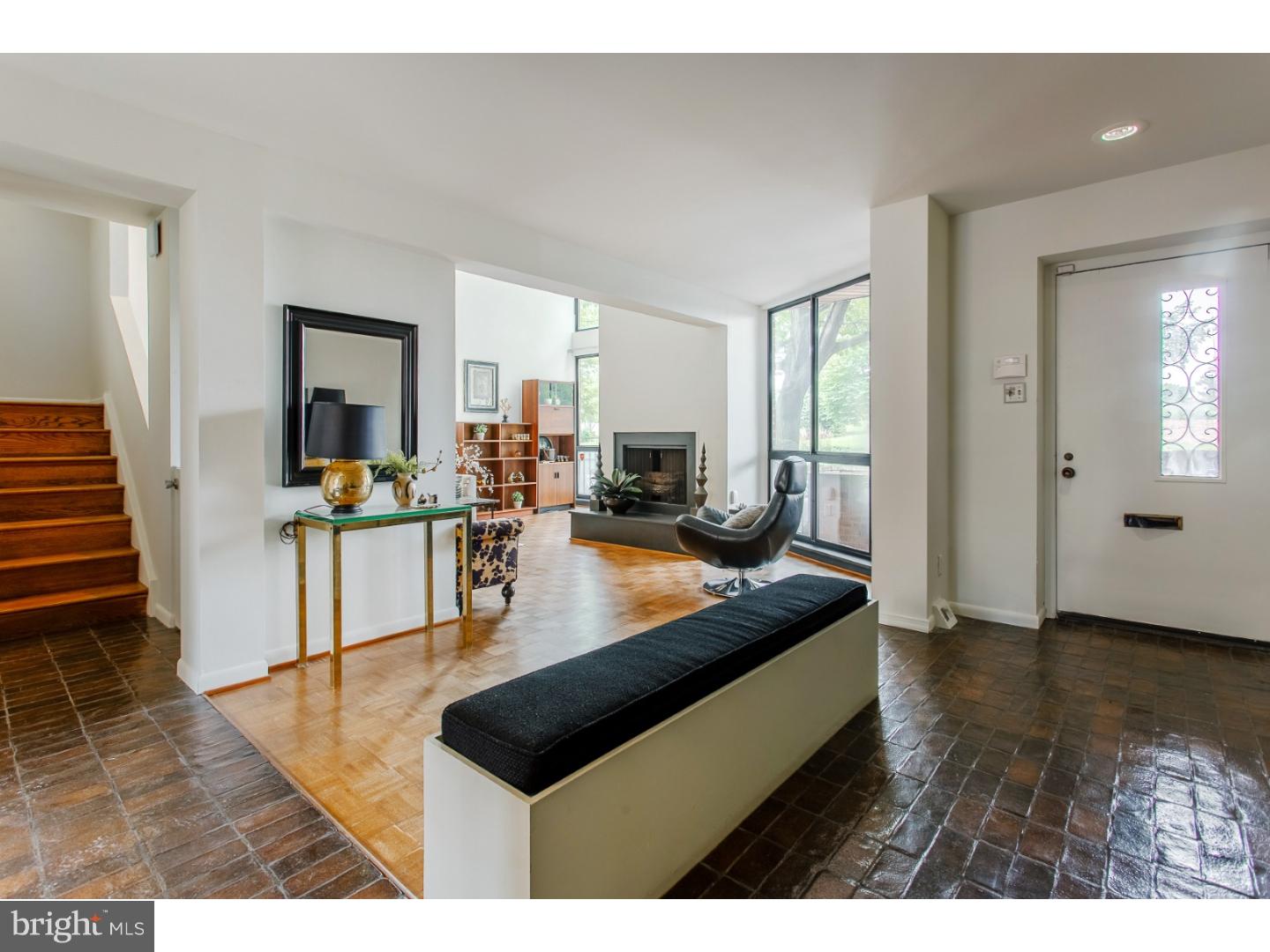 SOCIETY HILL - Residential