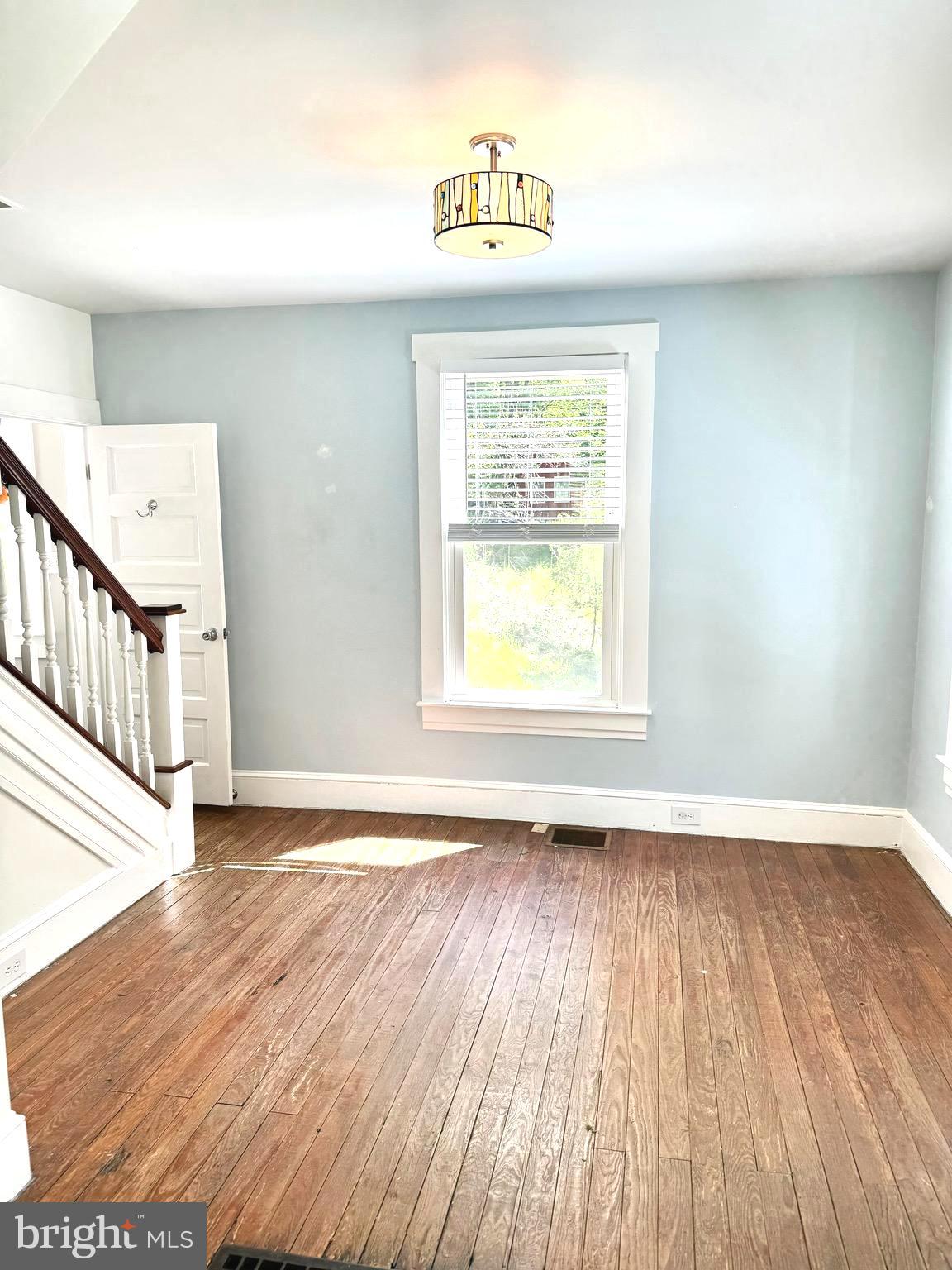 WHITEHALL - Residential