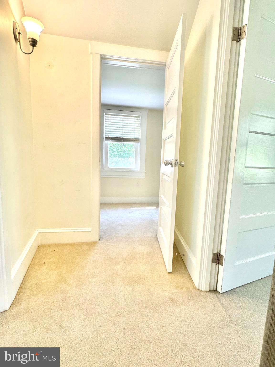 WHITEHALL - Residential