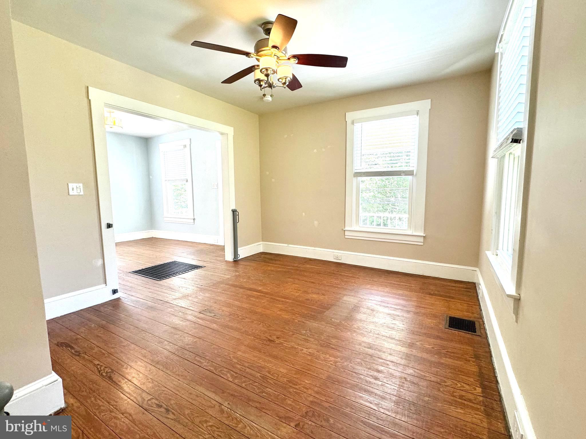 WHITEHALL - Residential