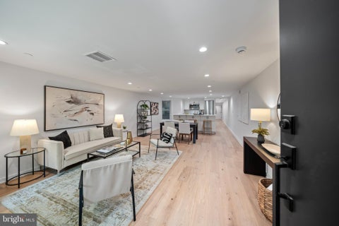 Condo For Sale - 131 11 Street #1<br/> WASHINGTON, DC 20002