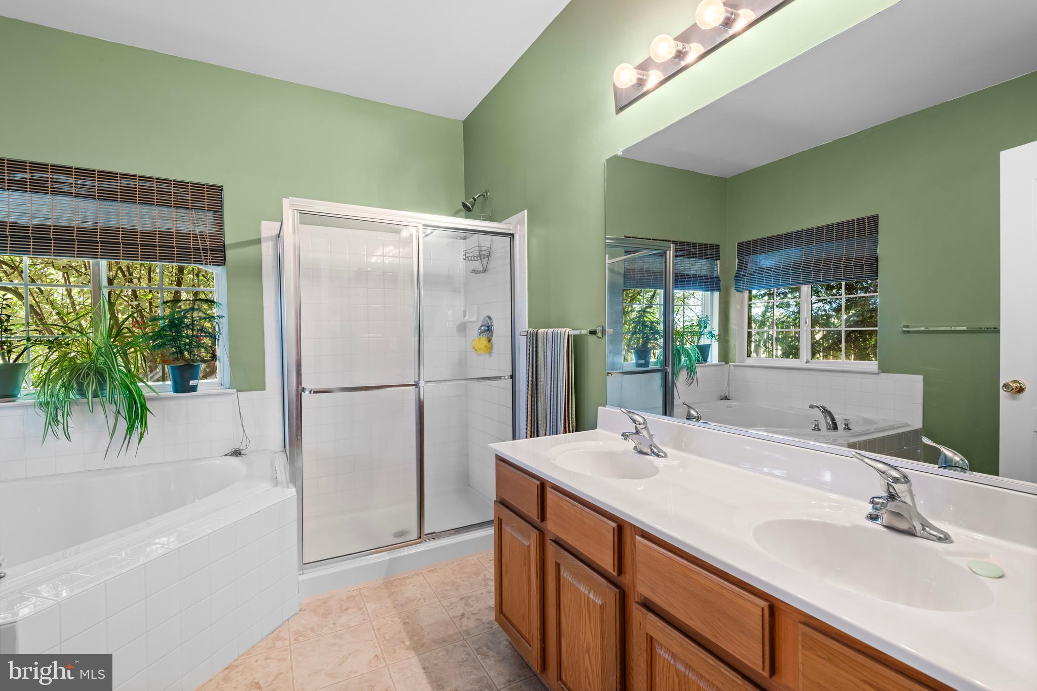 KENSINGTON VILLAS - Residential