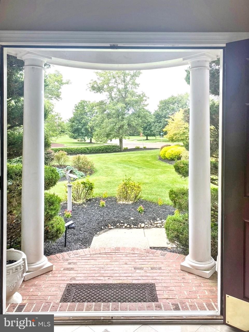 2062 SILVERWOOD DRIVE