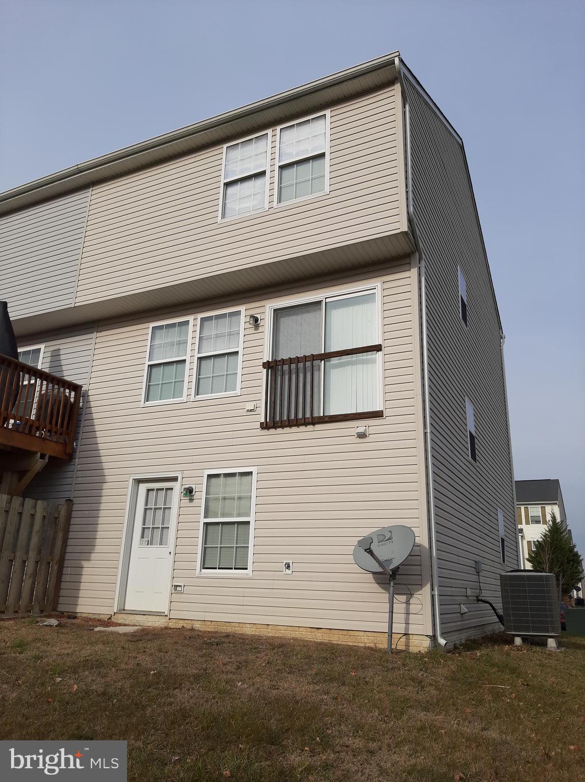 RIVERSIDE VILLAGES - Residential Lease