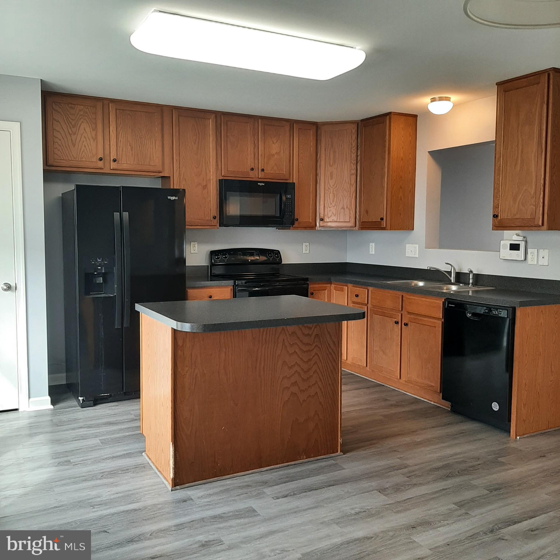 RIVERSIDE VILLAGES - Residential Lease