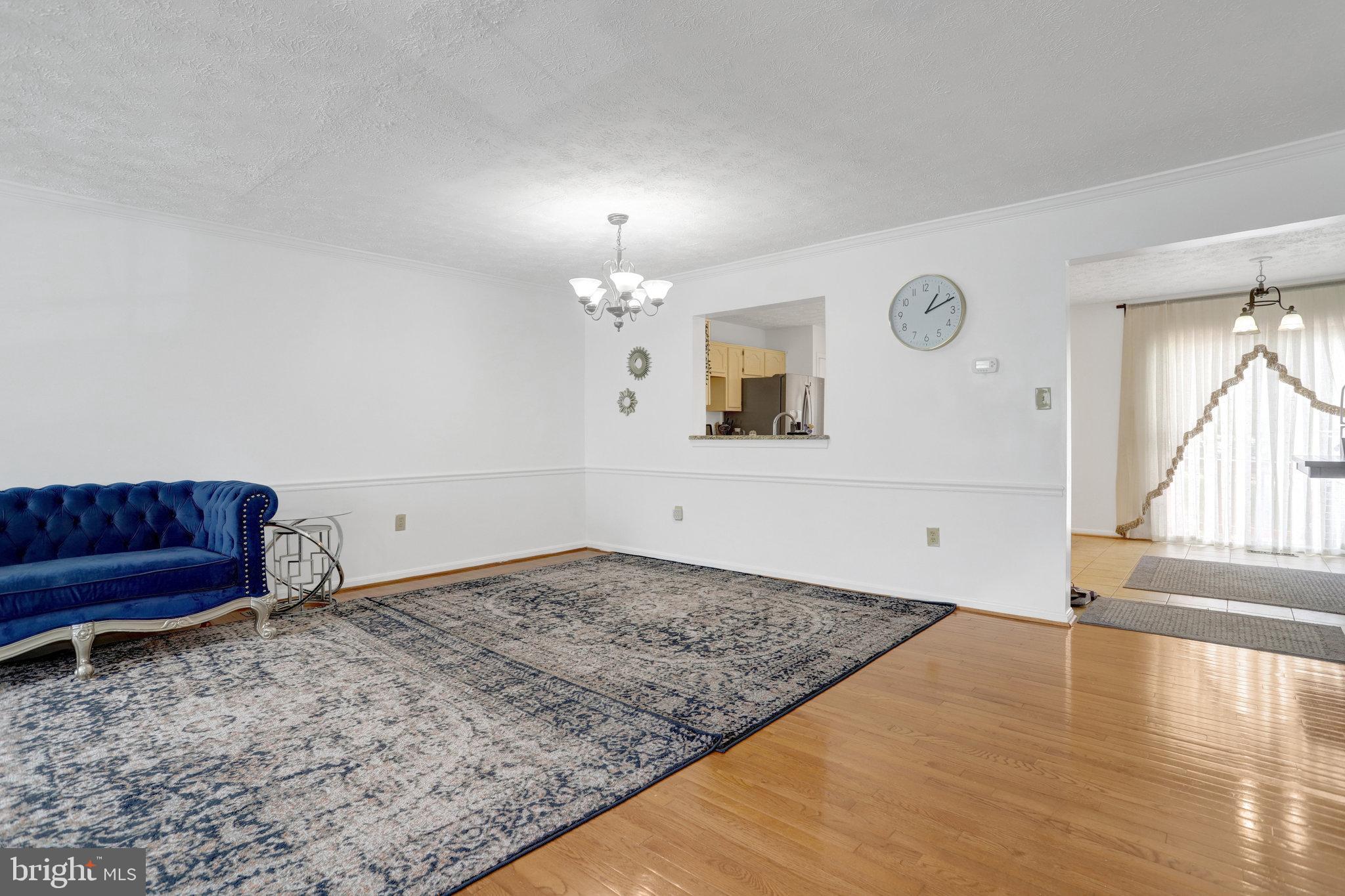 4112 LA MAURICIE LOOP