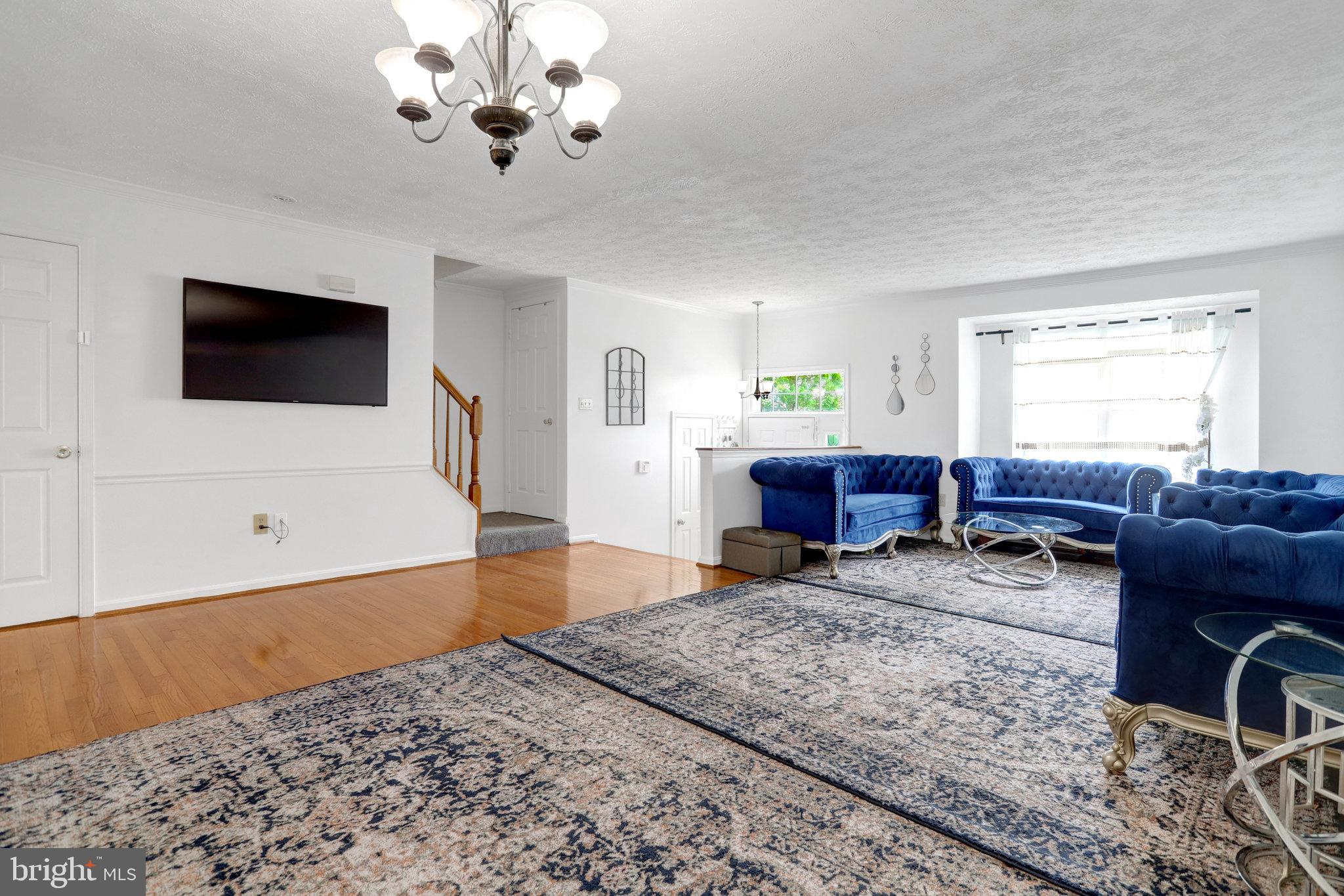 4112 LA MAURICIE LOOP