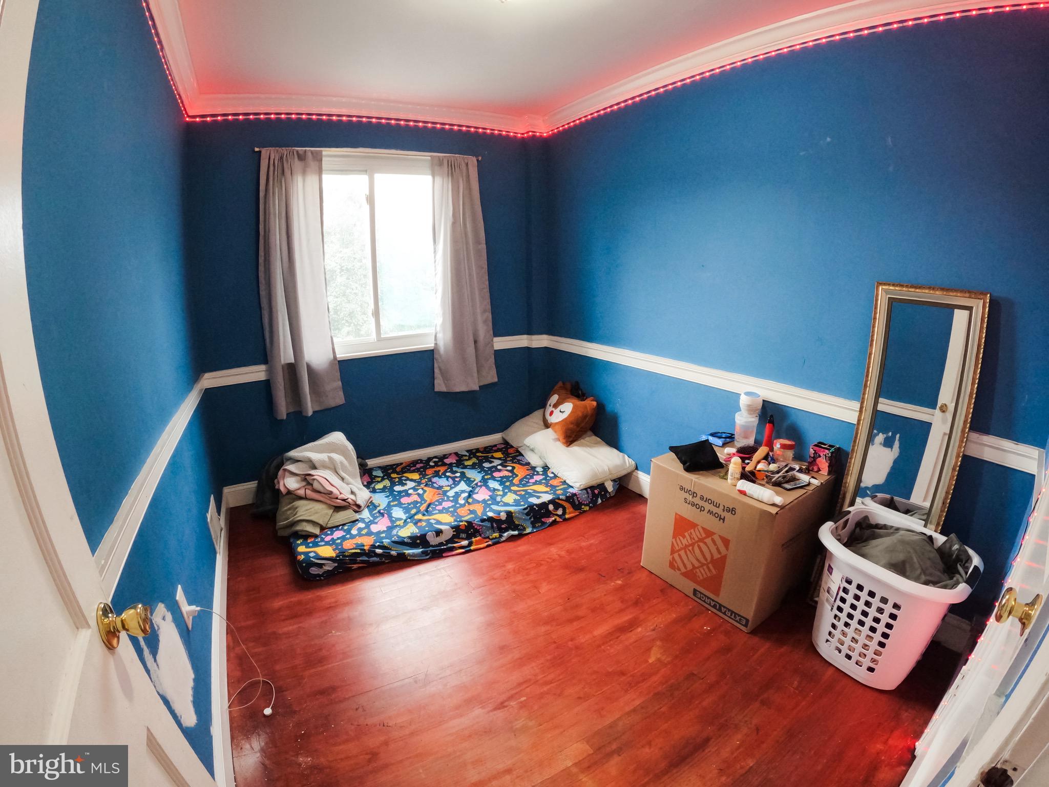 UNIVERSITY GARDENS - Residential