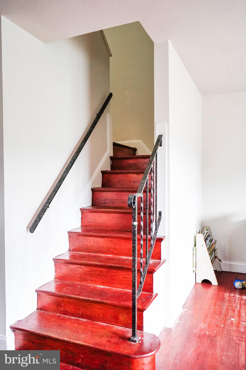 UNIVERSITY GARDENS - Residential