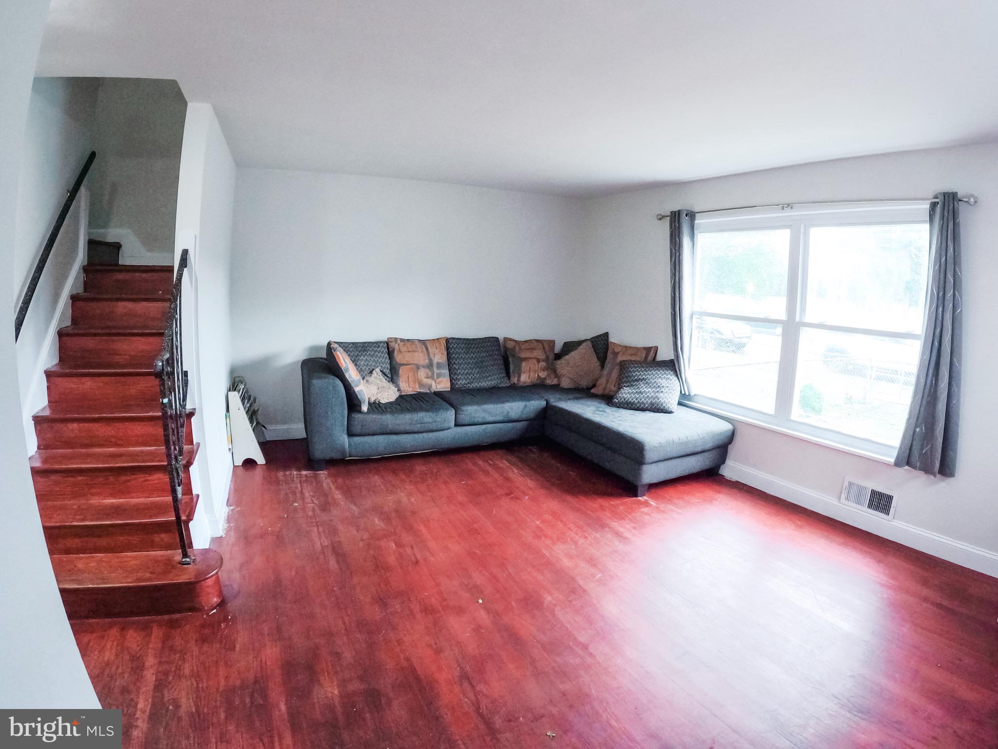 UNIVERSITY GARDENS - Residential