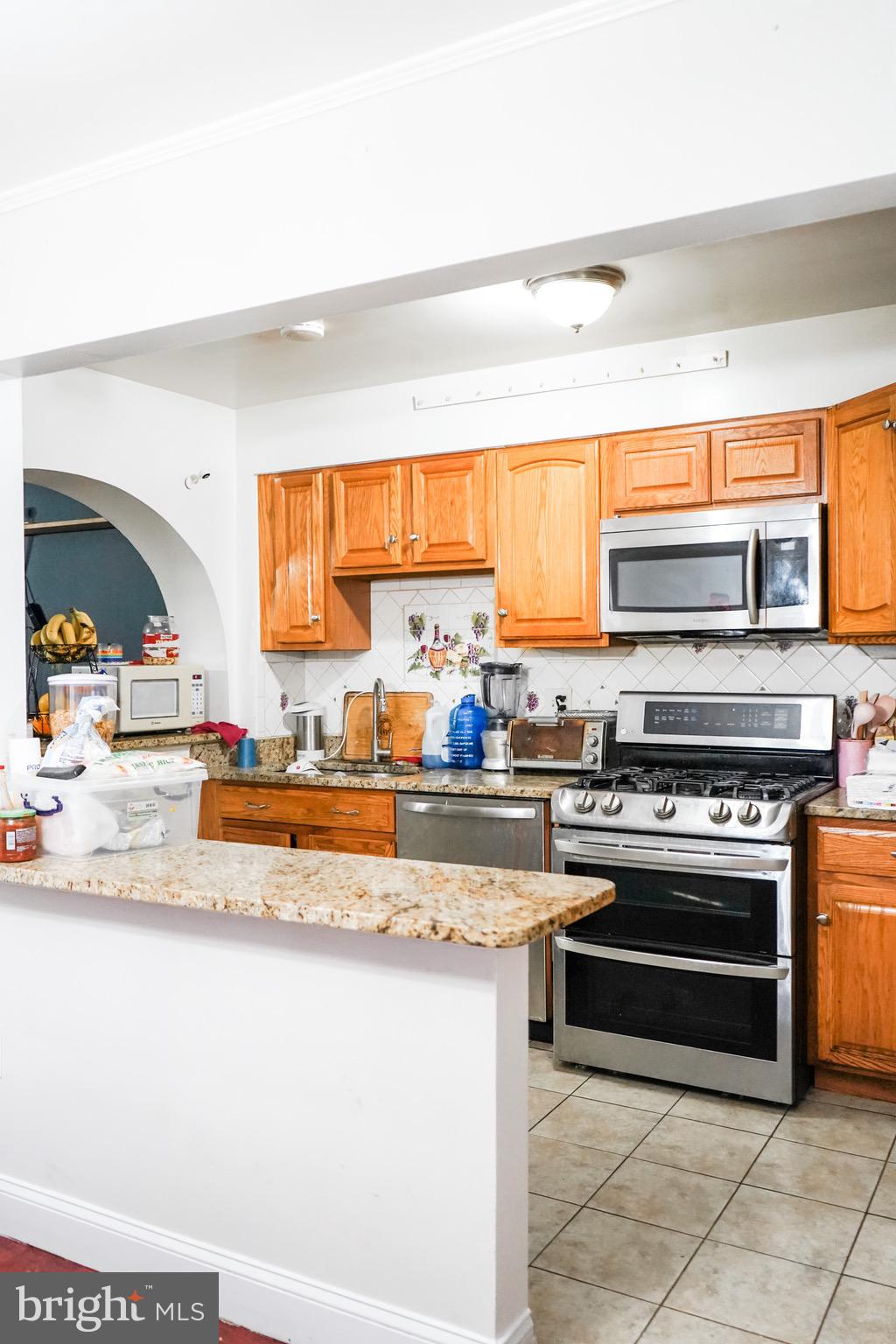 UNIVERSITY GARDENS - Residential