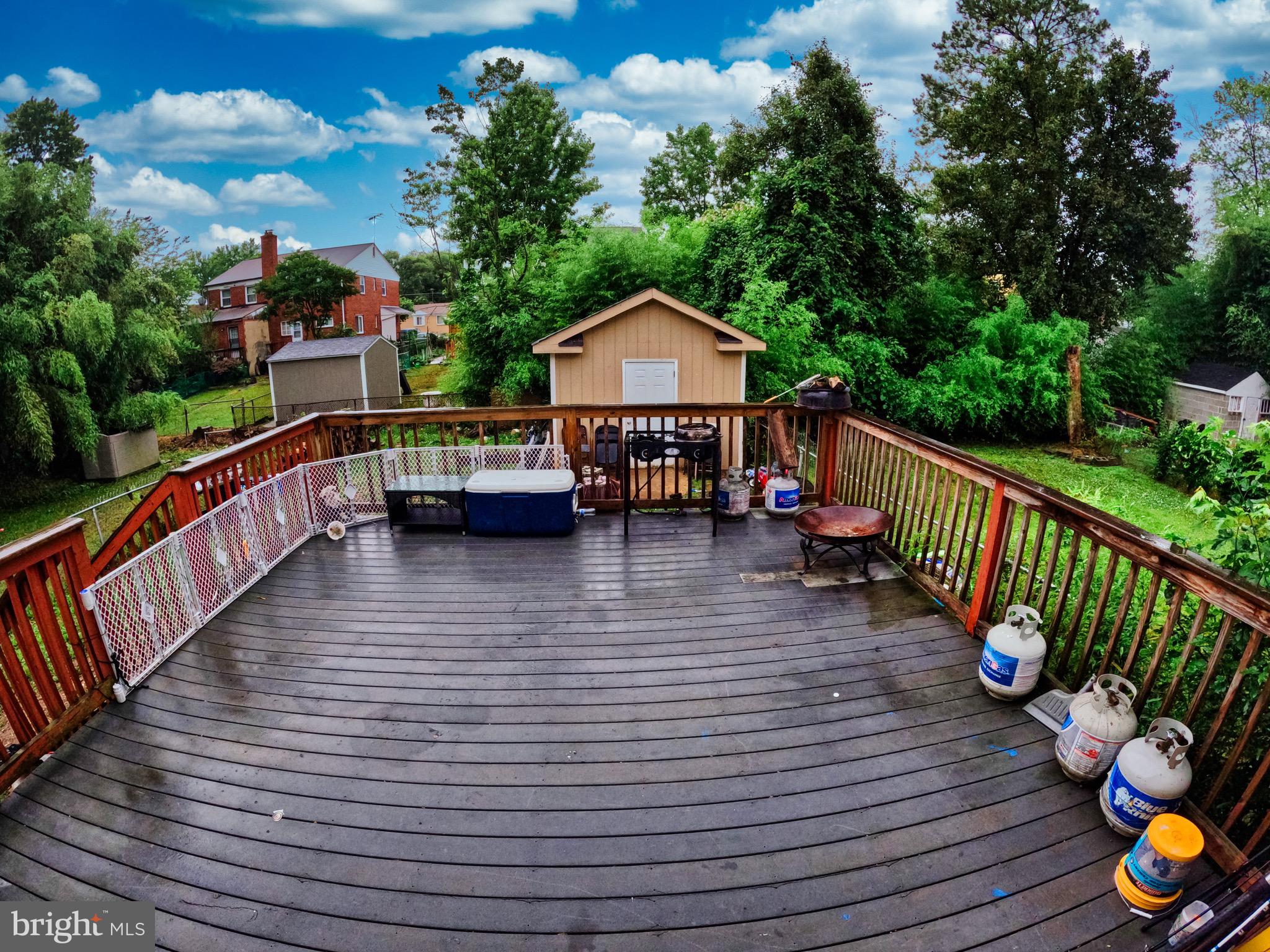 UNIVERSITY GARDENS - Residential