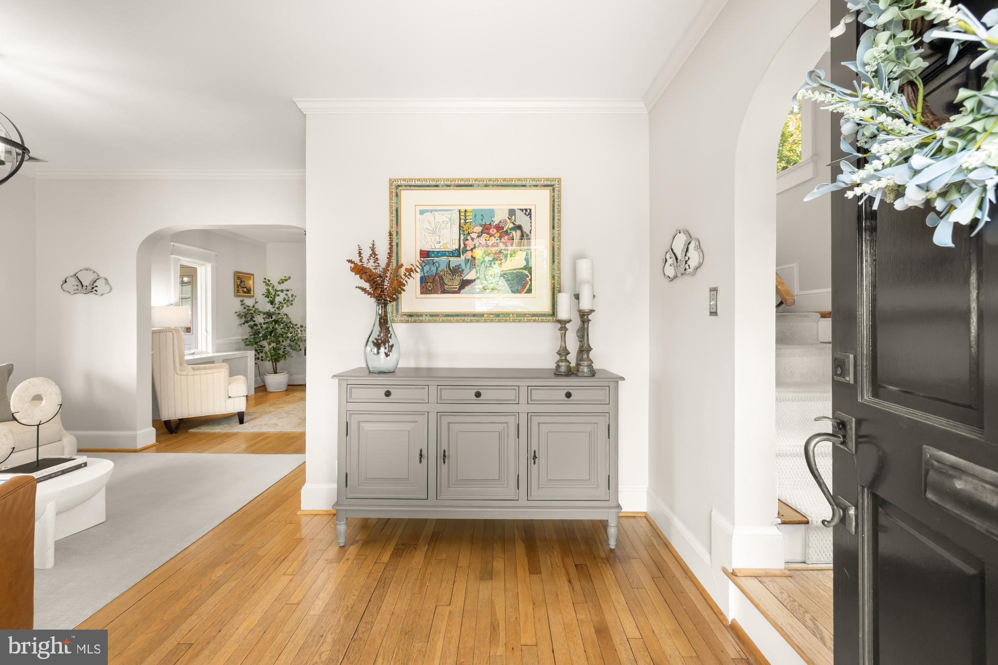 208 E CUSTIS AVENUE