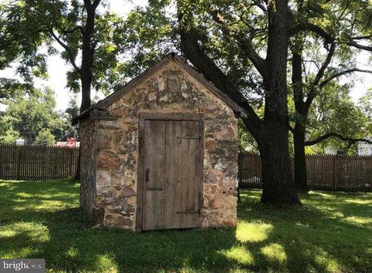 COLESVILLE OUTSIDE - Residential