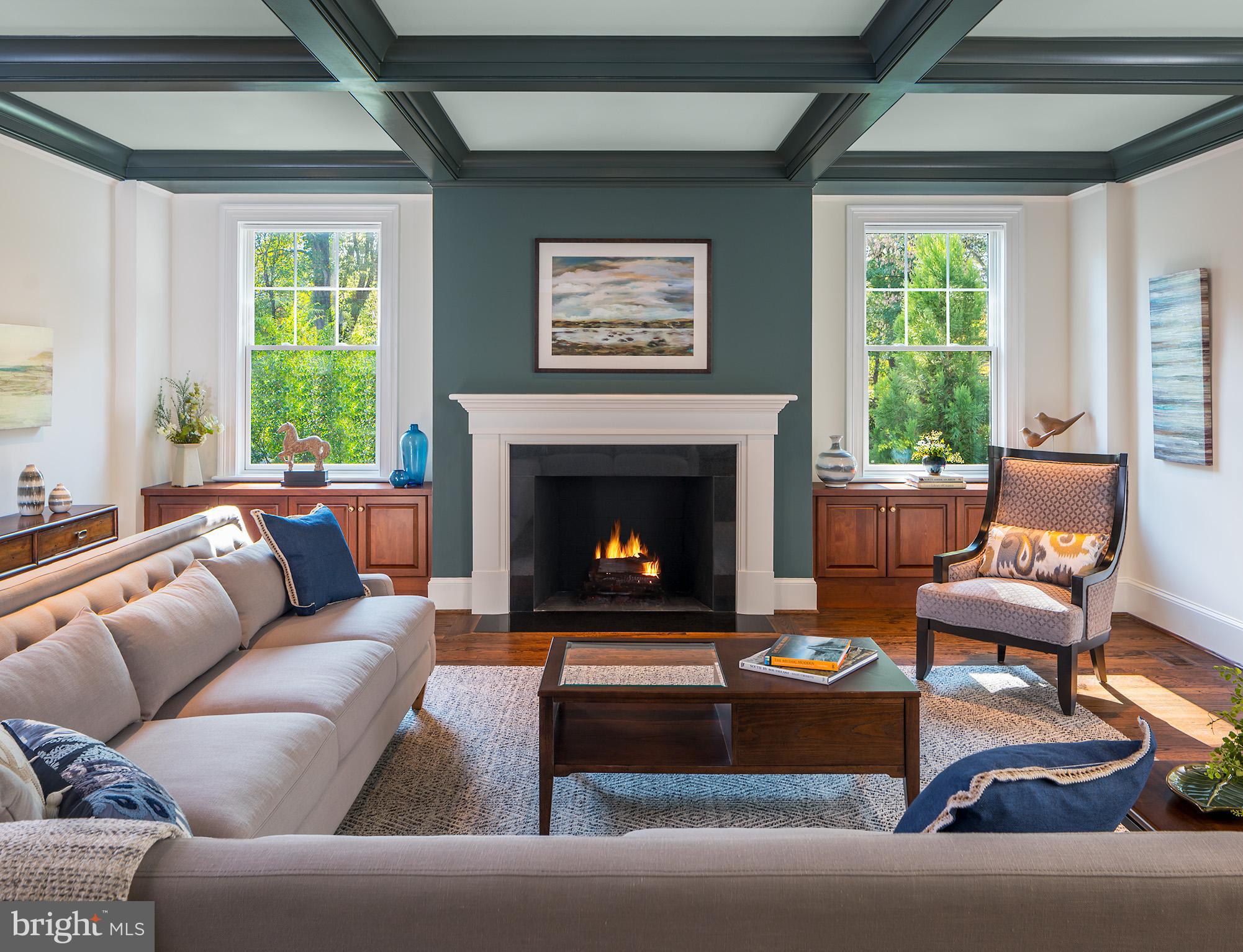 RIVER OAKS - Residential