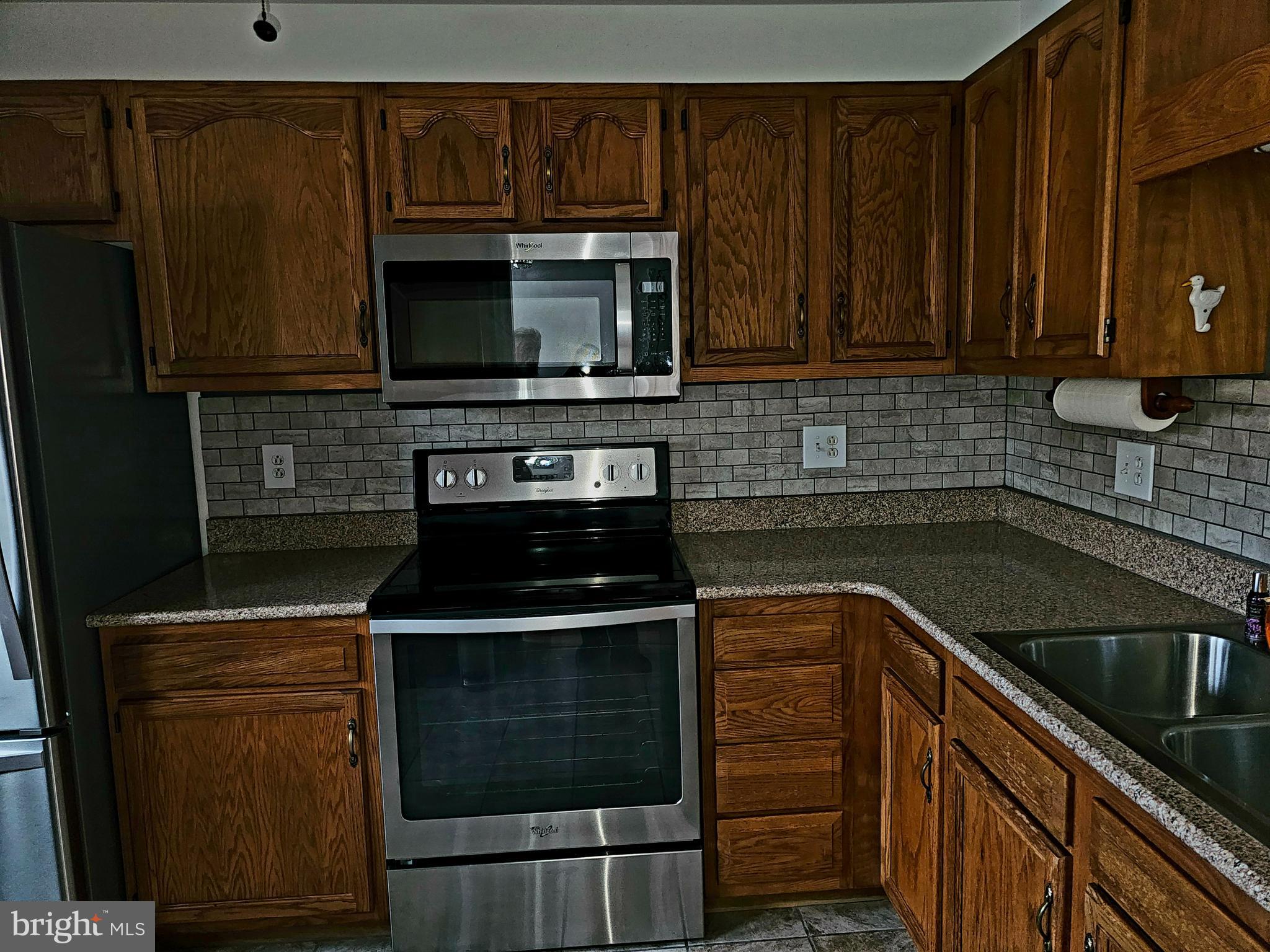 WHITEHALL WEST - Residential