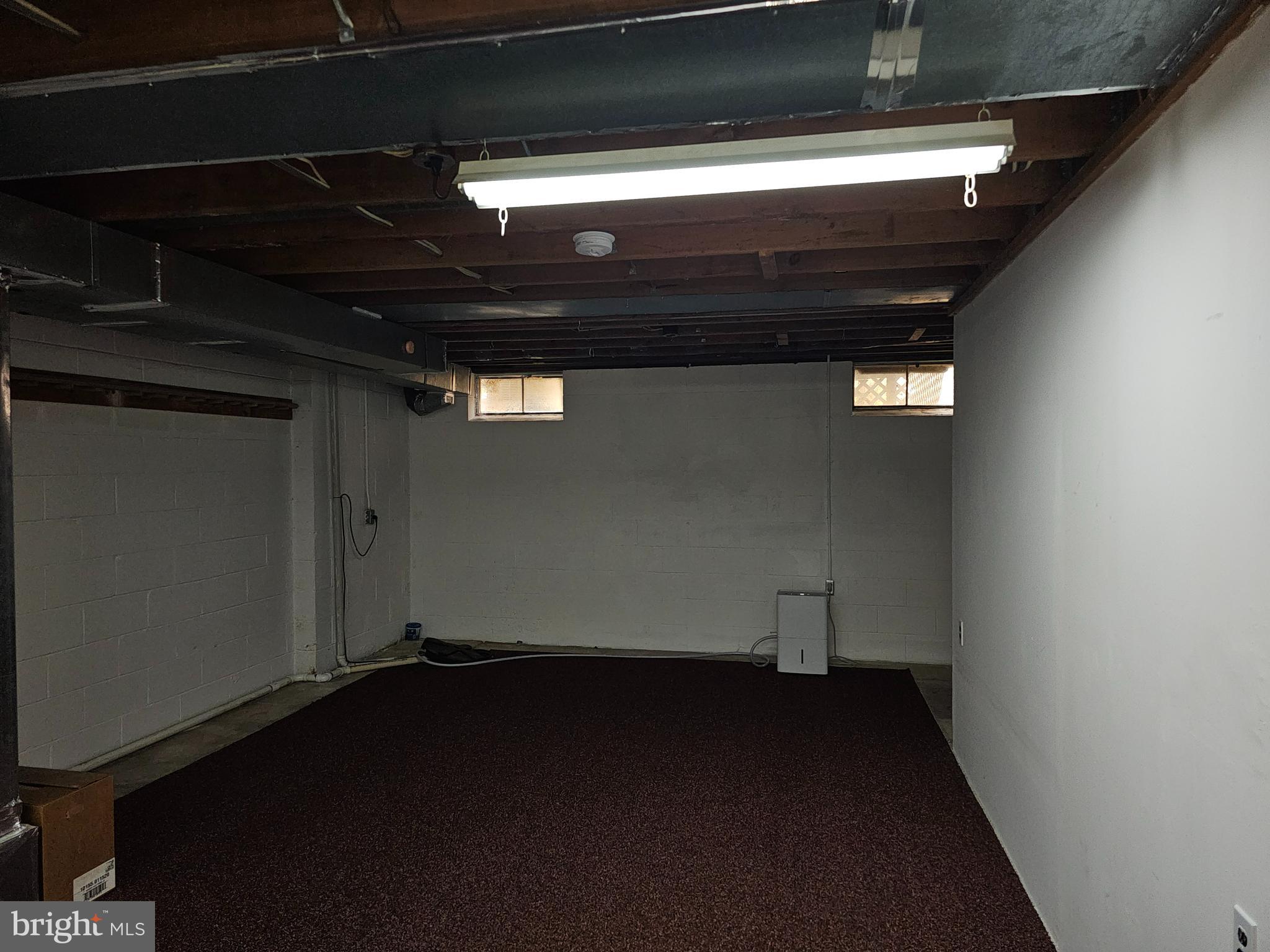 WHITEHALL WEST - Residential