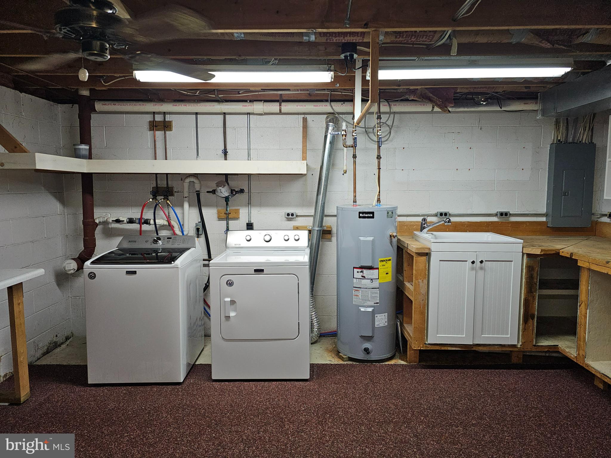 WHITEHALL WEST - Residential