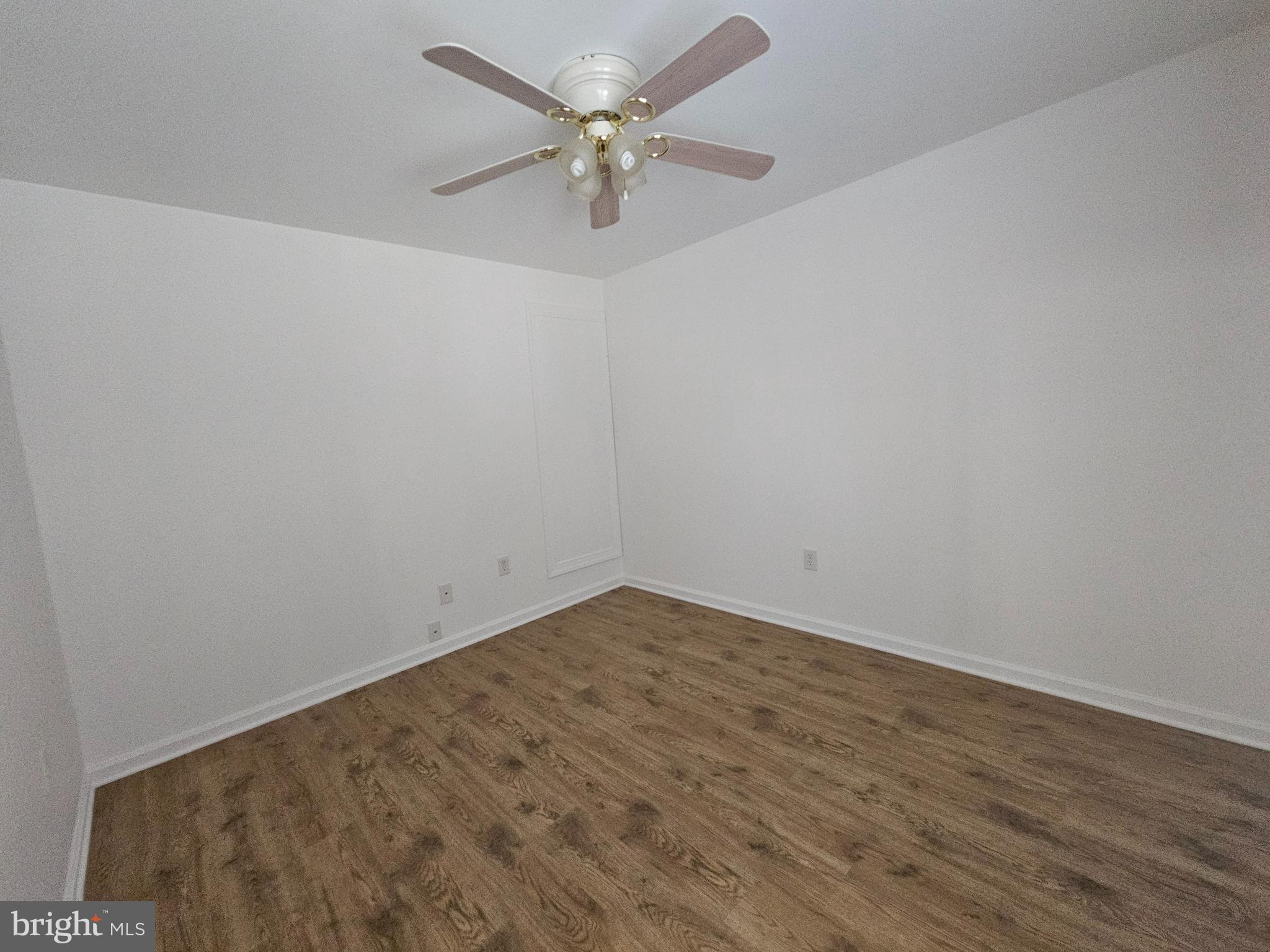 WHITEHALL WEST - Residential